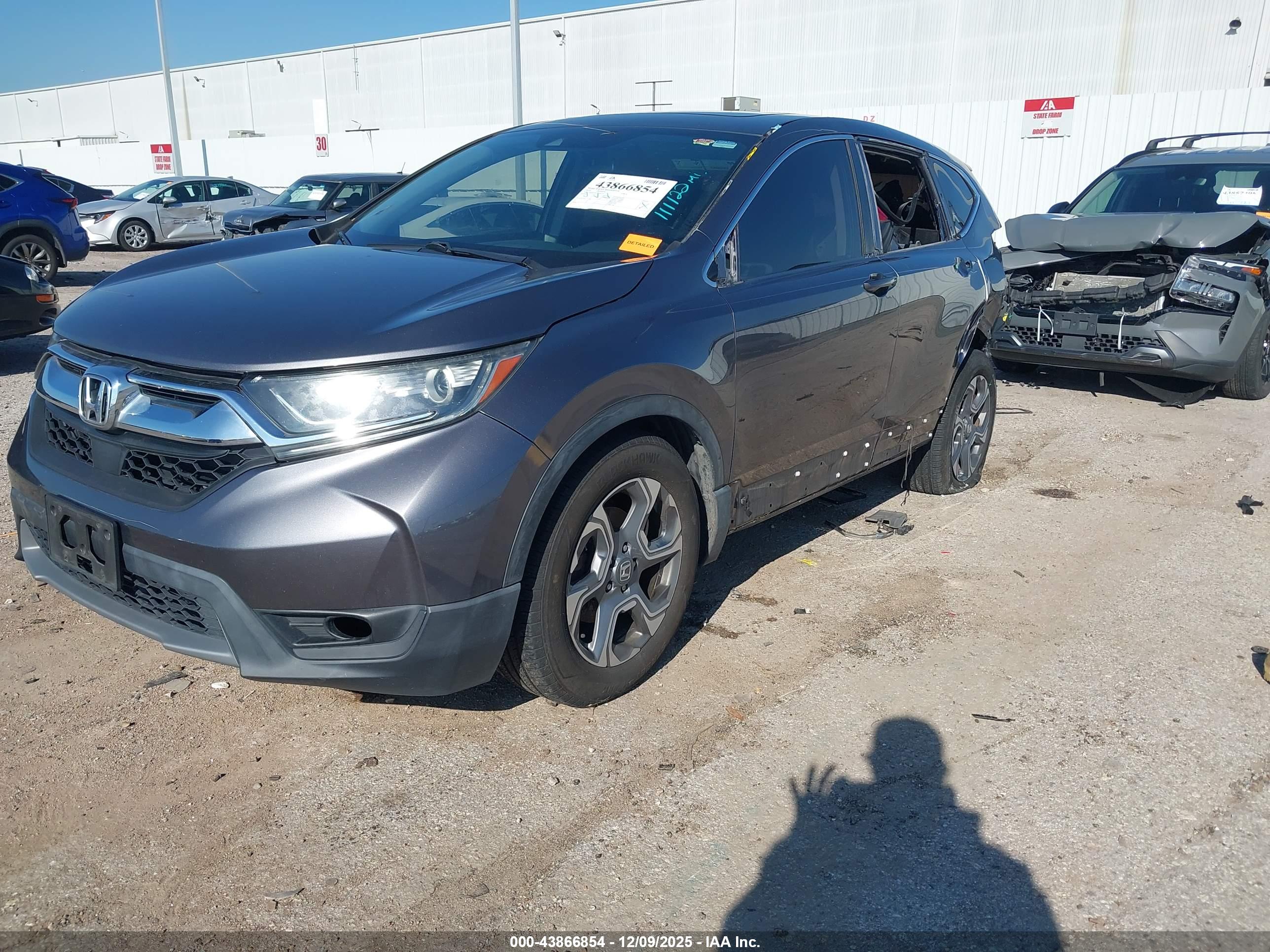 HONDA CR-V image 2