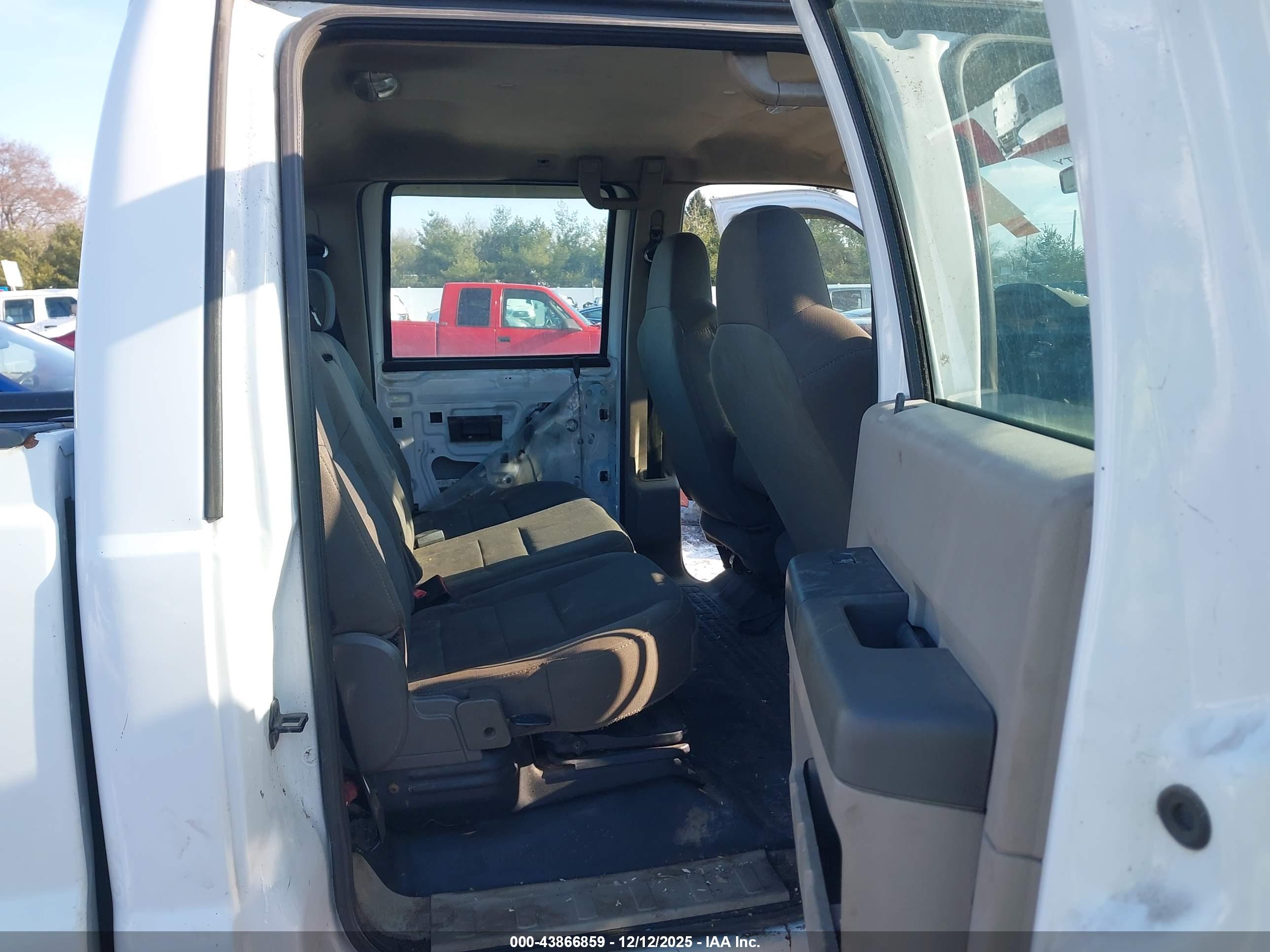 FORD F-350 image 7