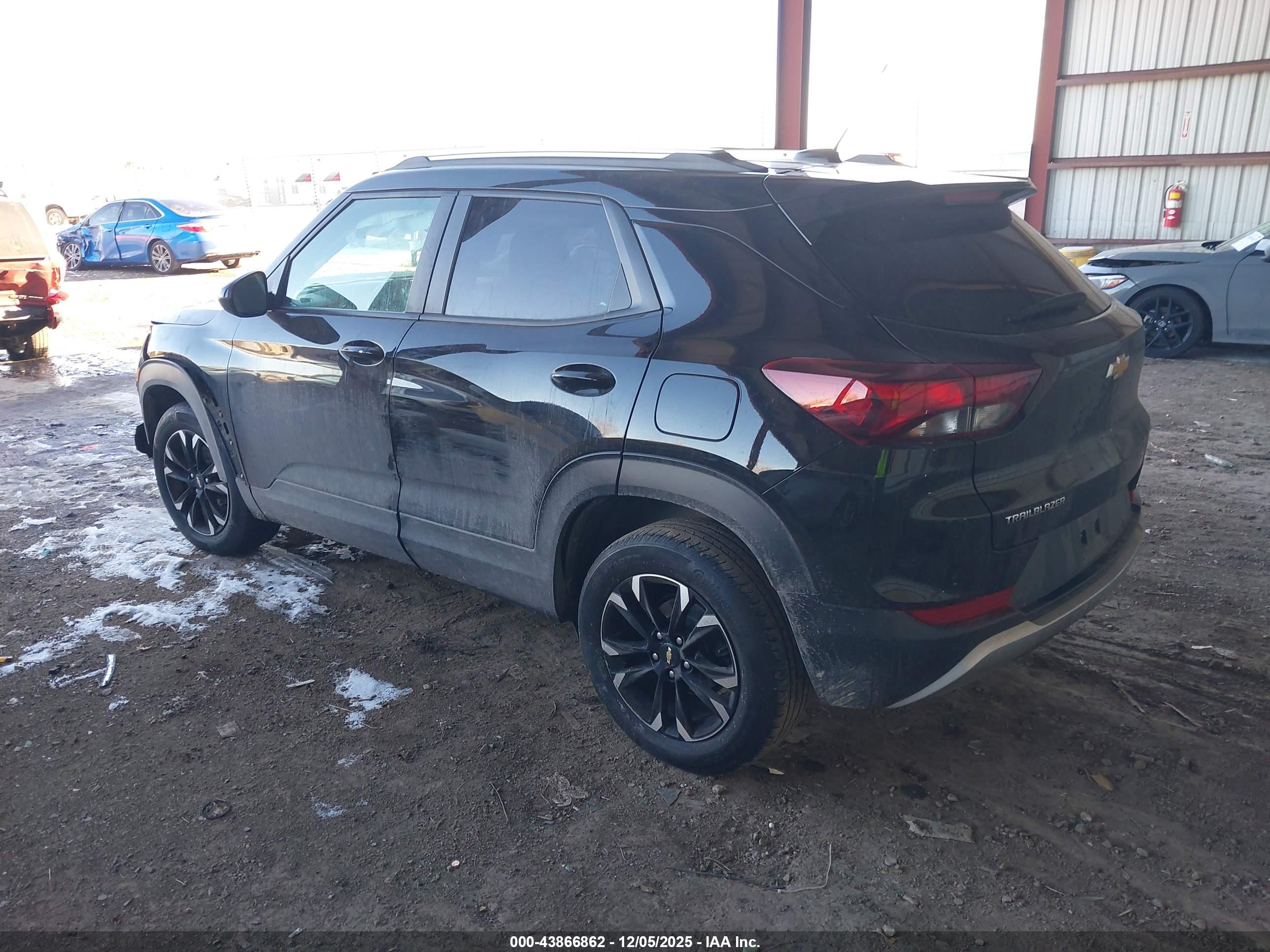 CHEVROLET TRAILBLAZER image 3