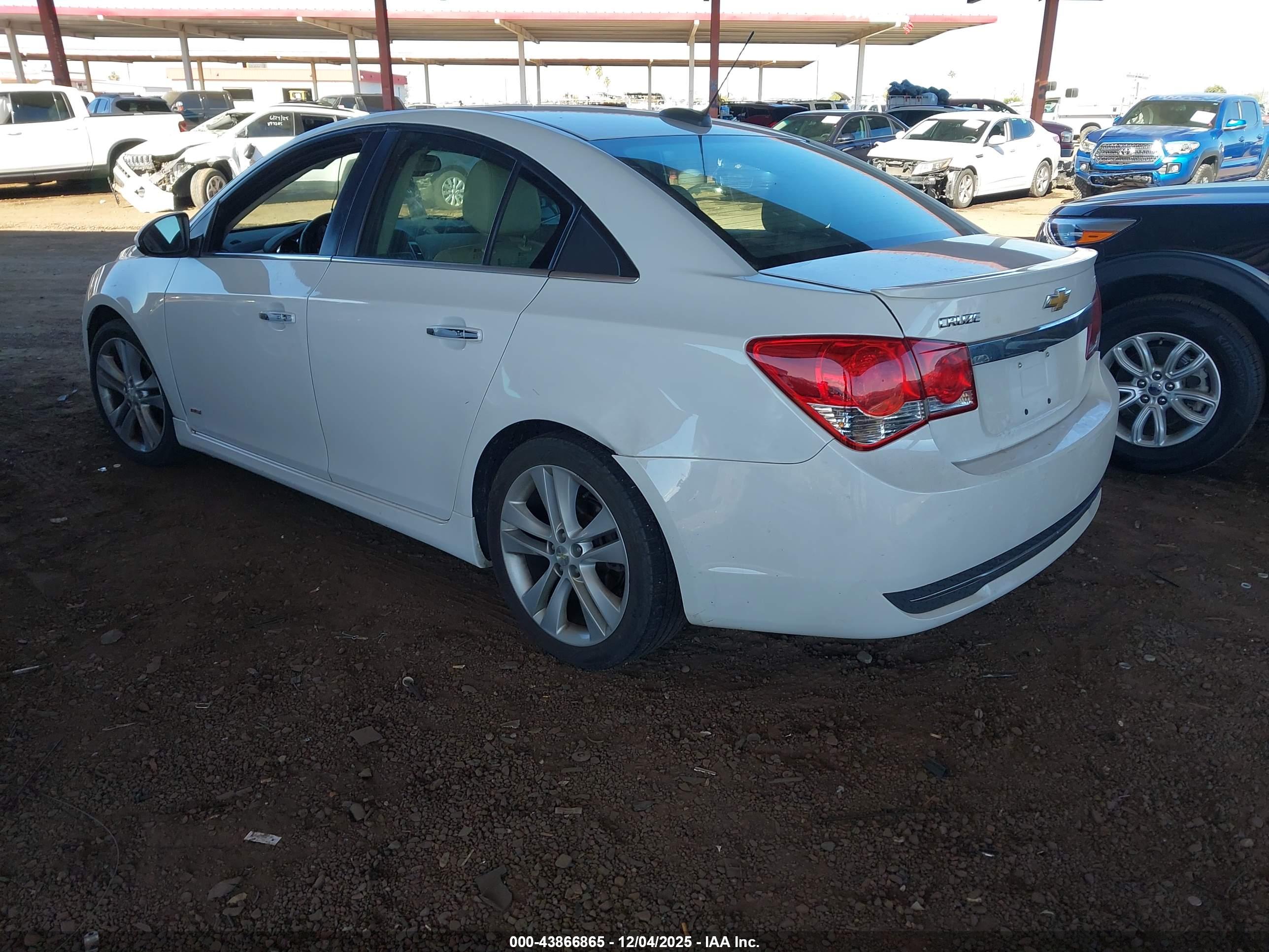 CHEVROLET CRUZE image 3