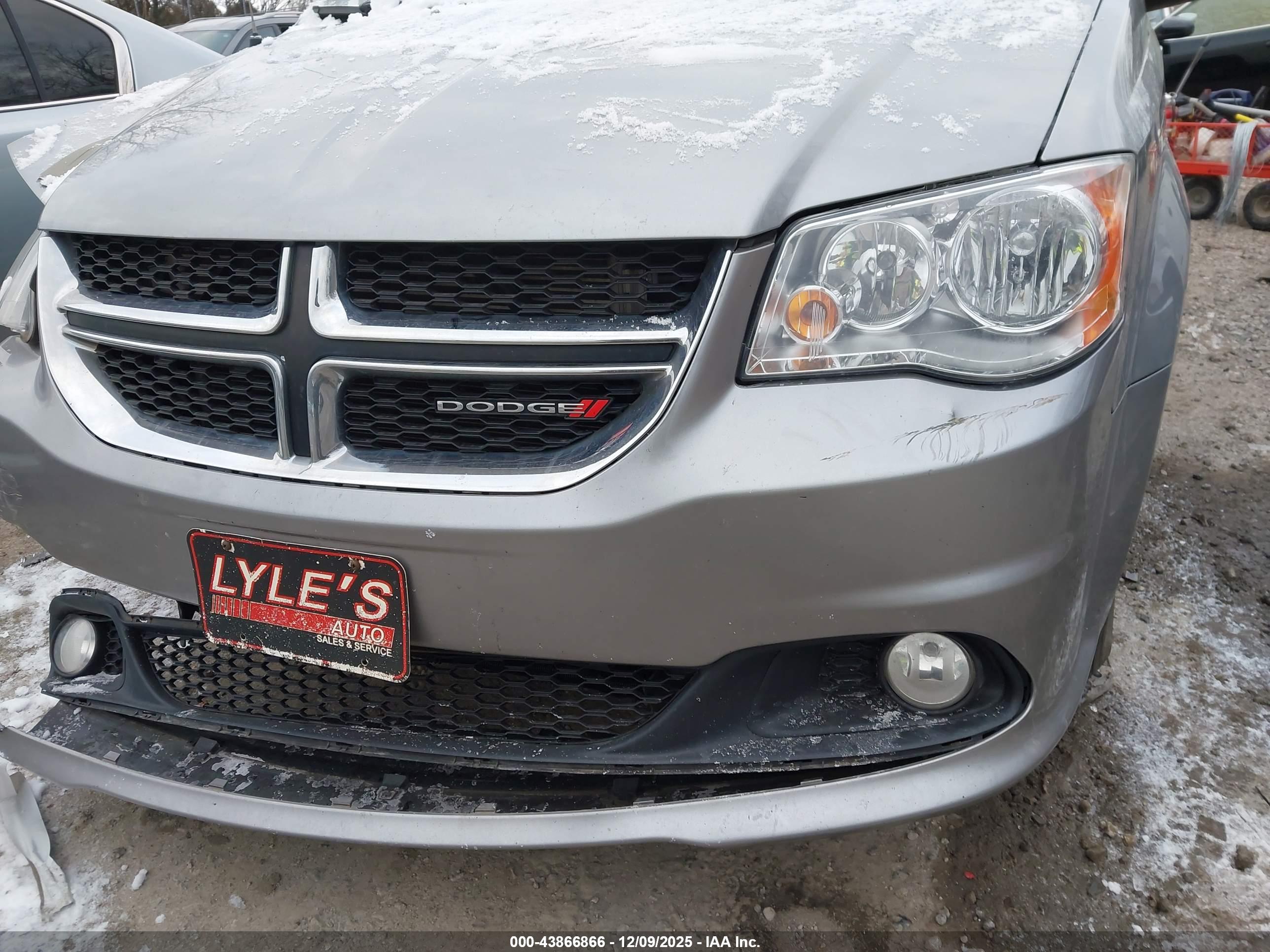 DODGE GRAND image 6
