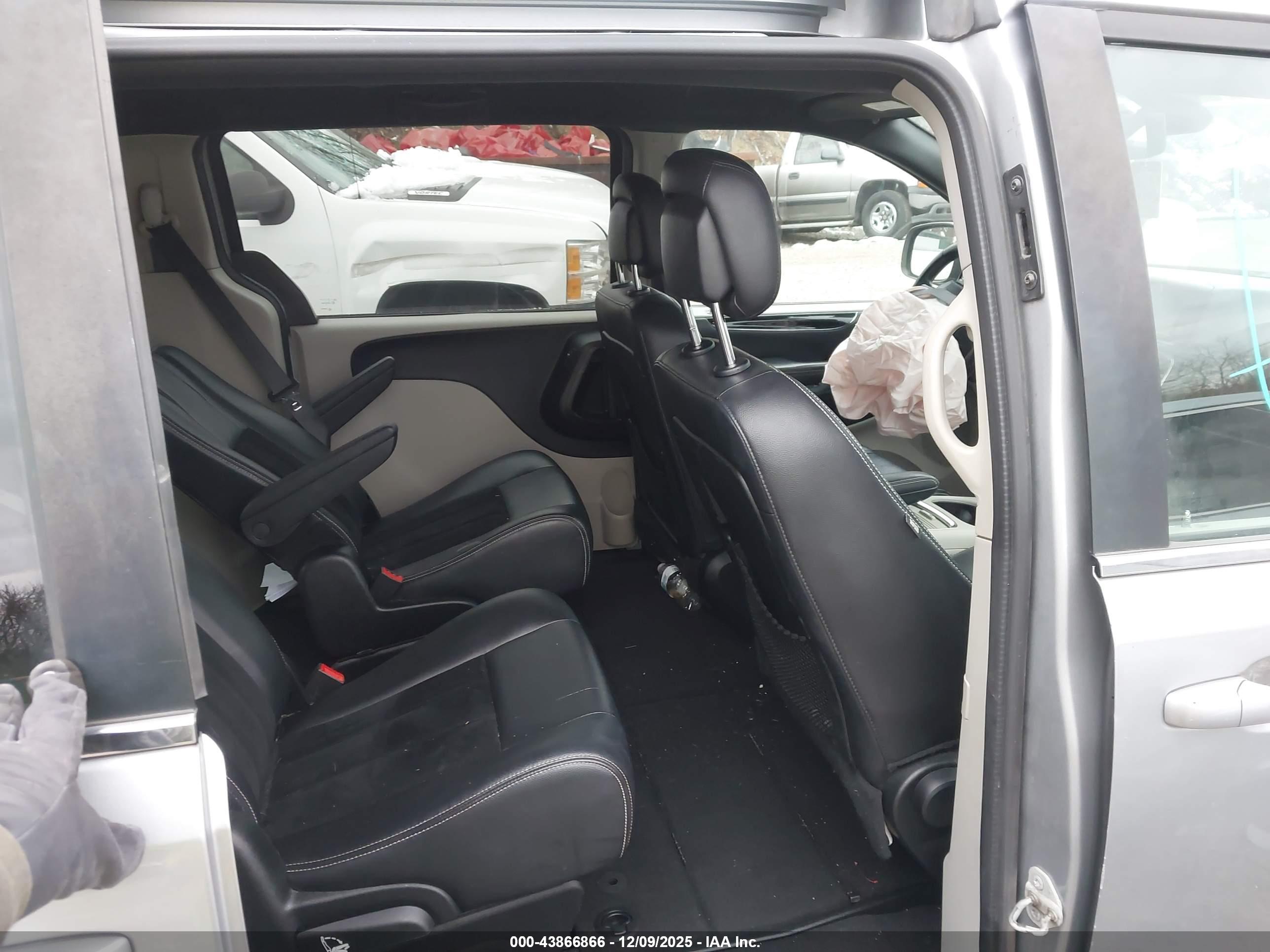 DODGE GRAND image 8