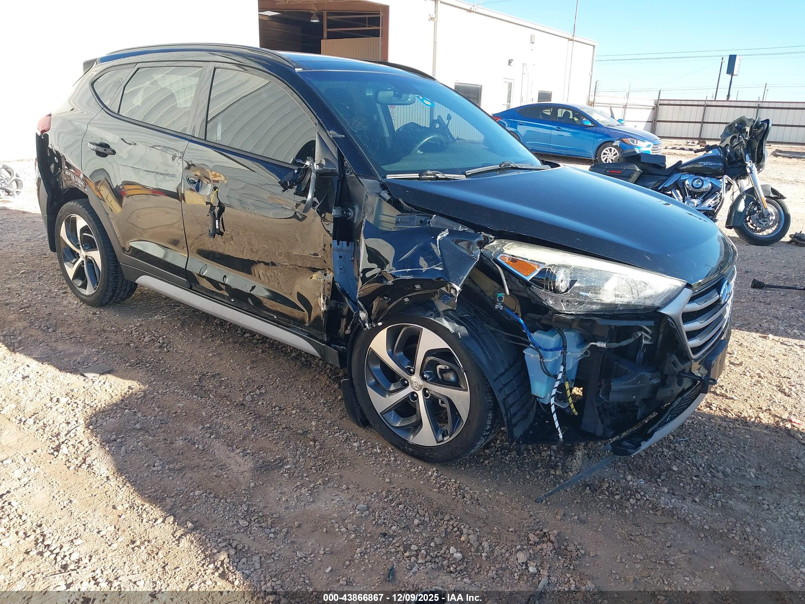 HYUNDAI TUCSON image 6