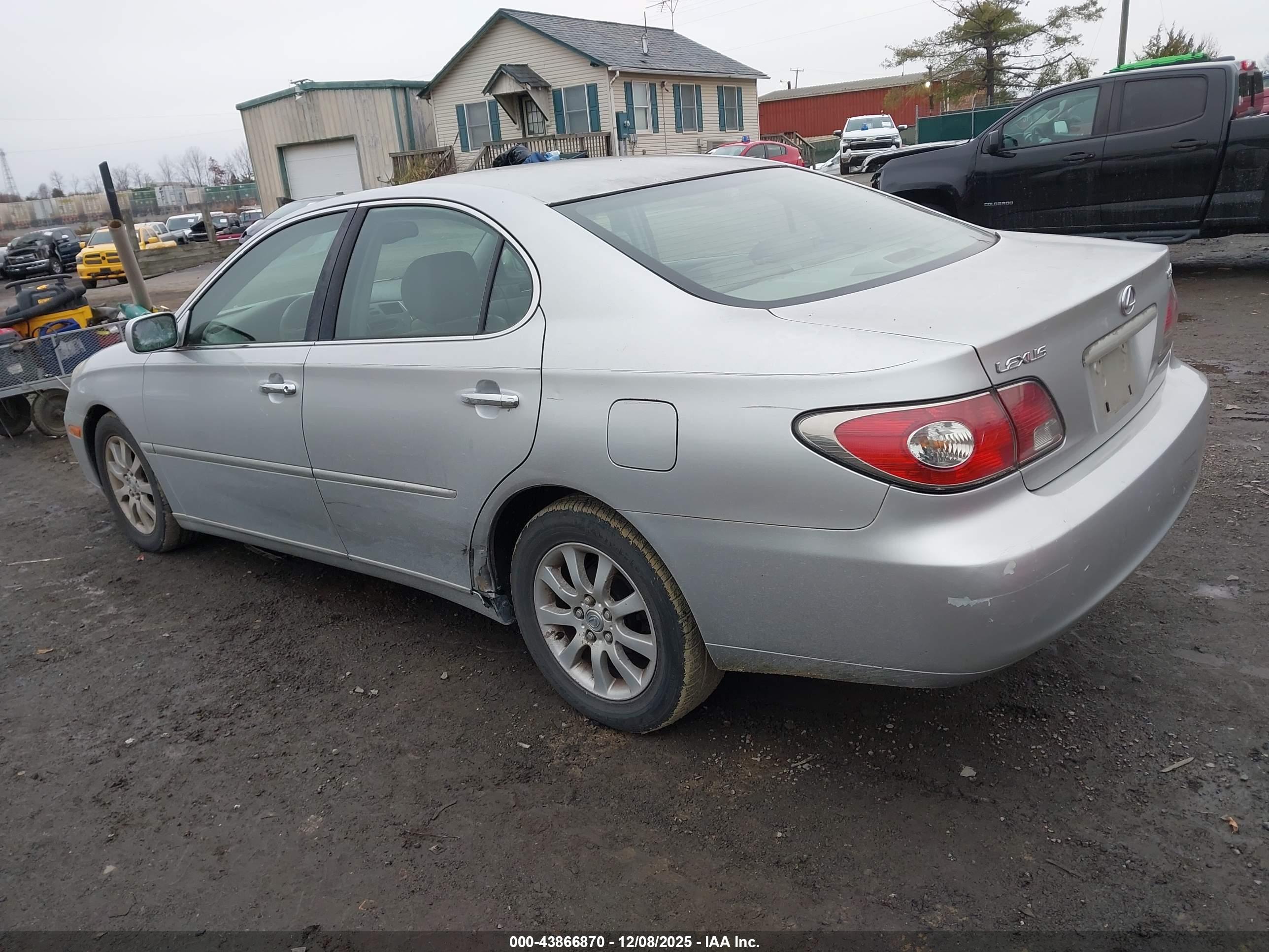 LEXUS ES image 3