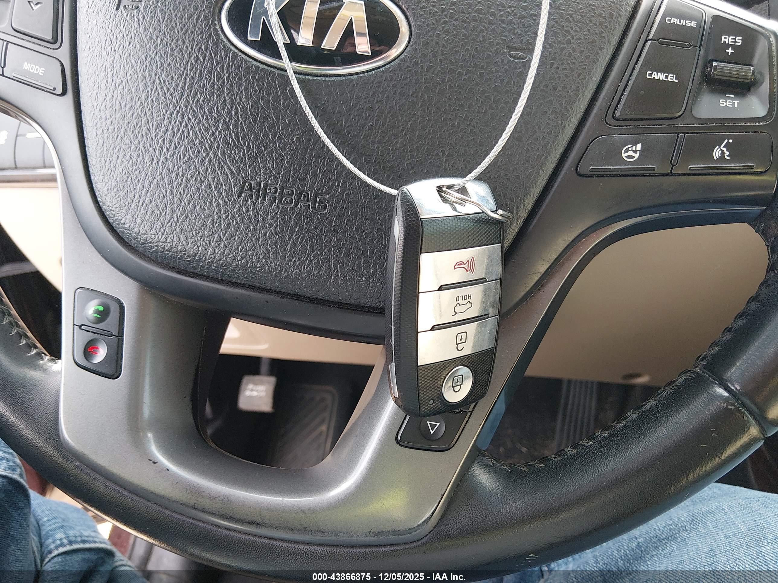 KIA SORENTO image 11