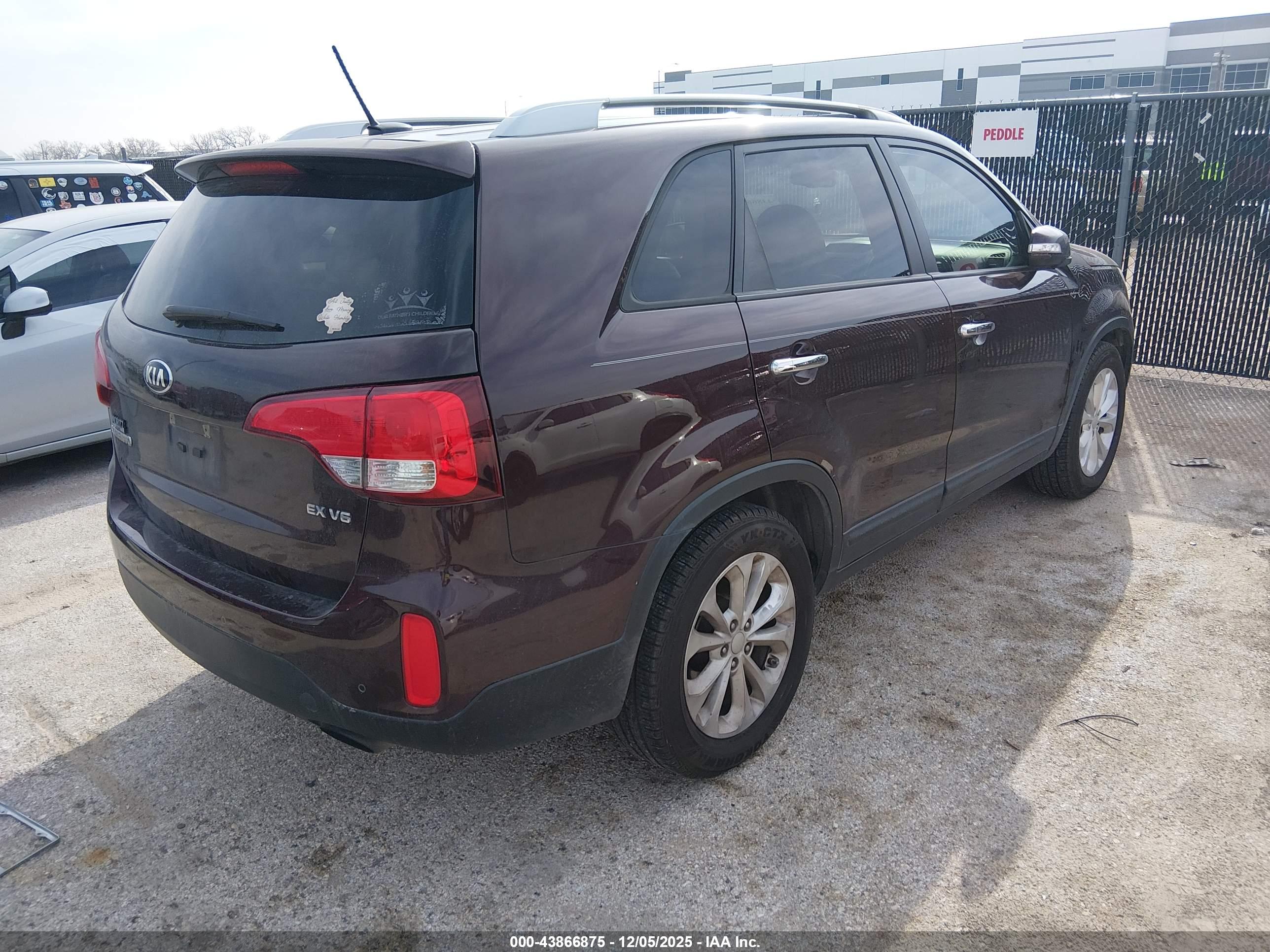 KIA SORENTO image 4