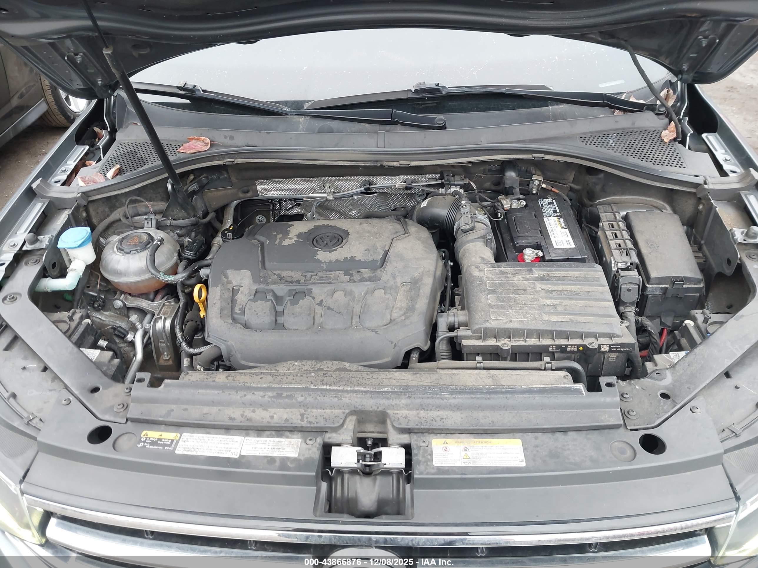 VOLKSWAGEN TIGUAN image 10