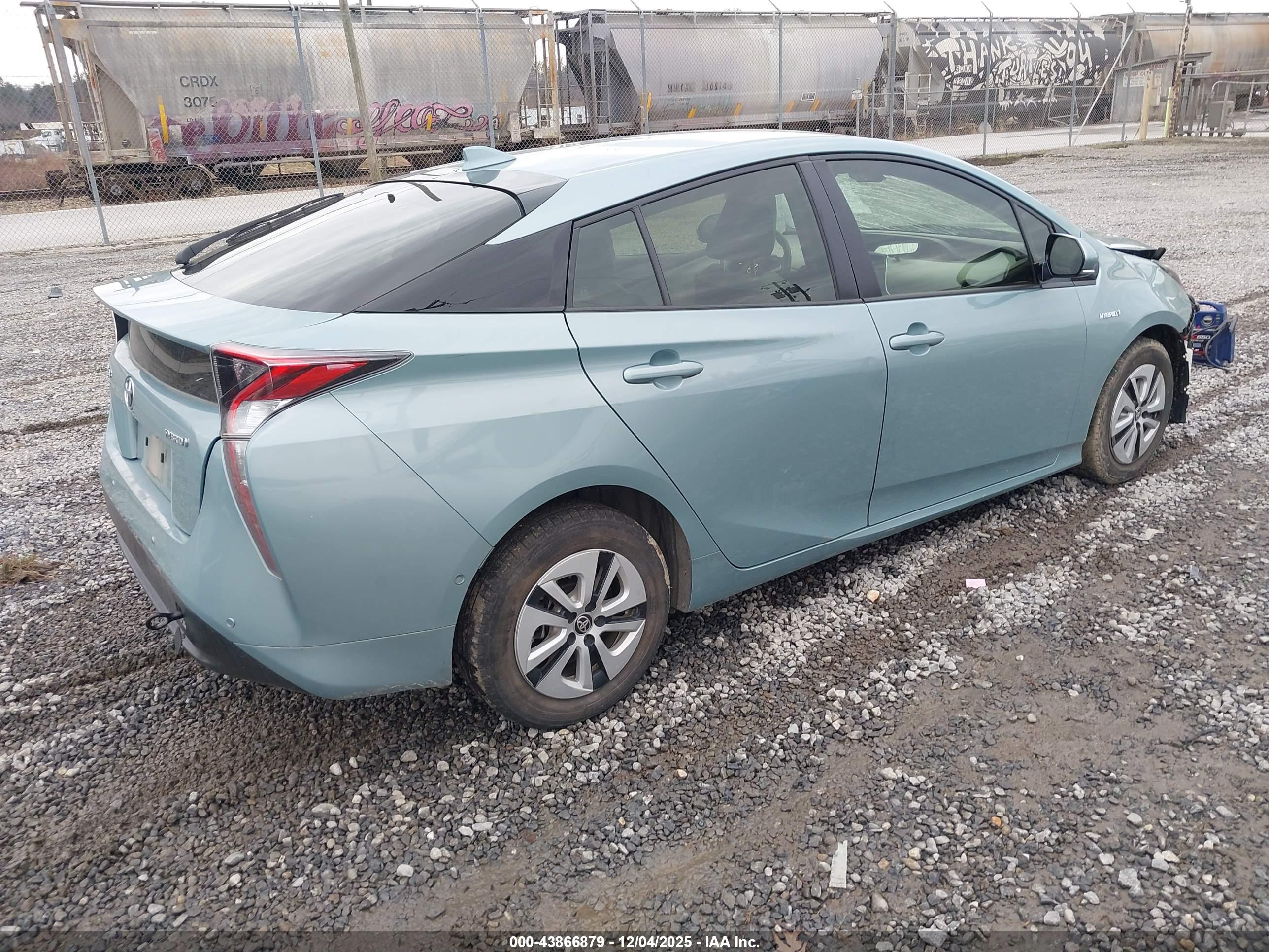 TOYOTA PRIUS image 4