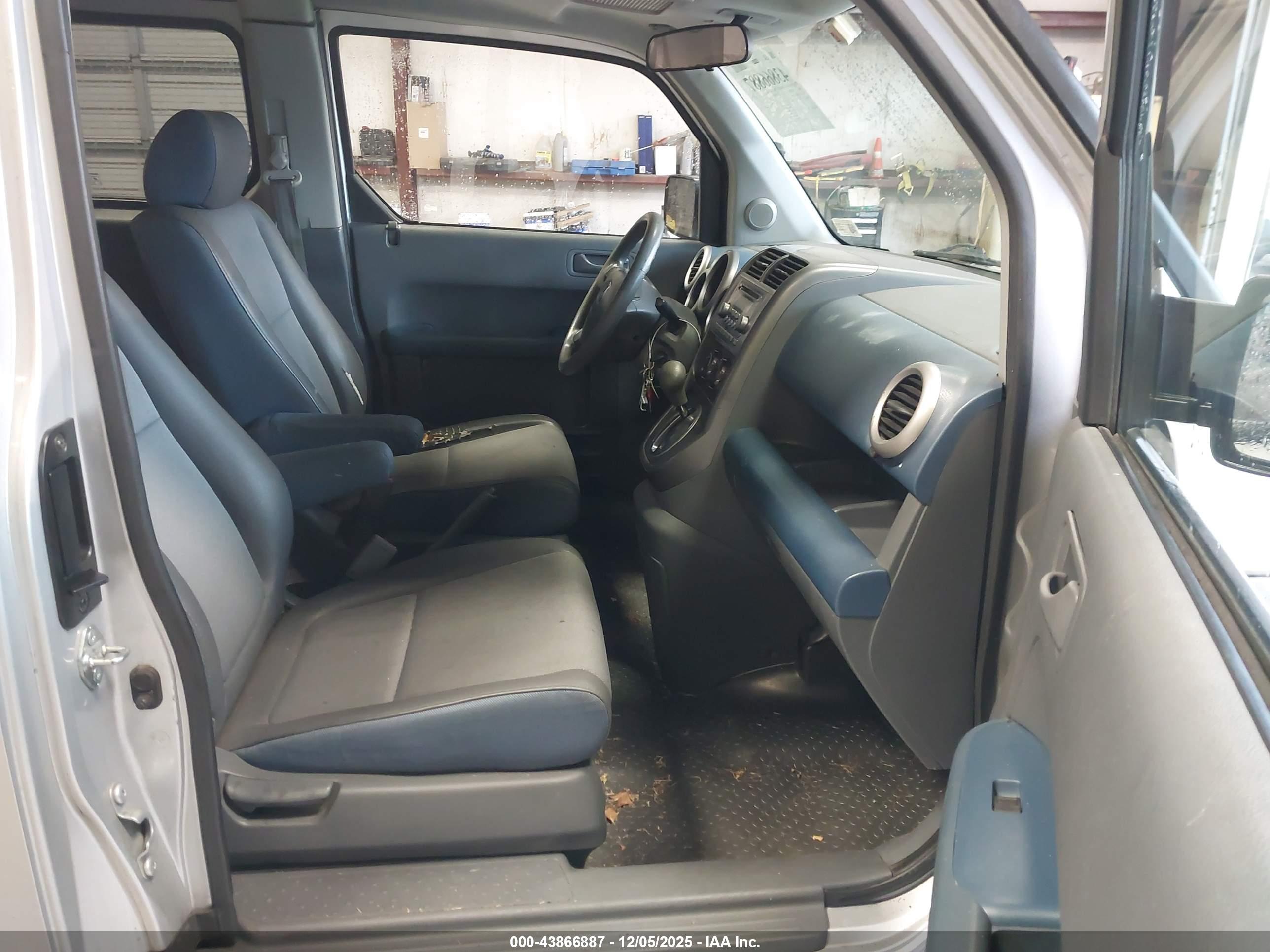HONDA ELEMENT image 5
