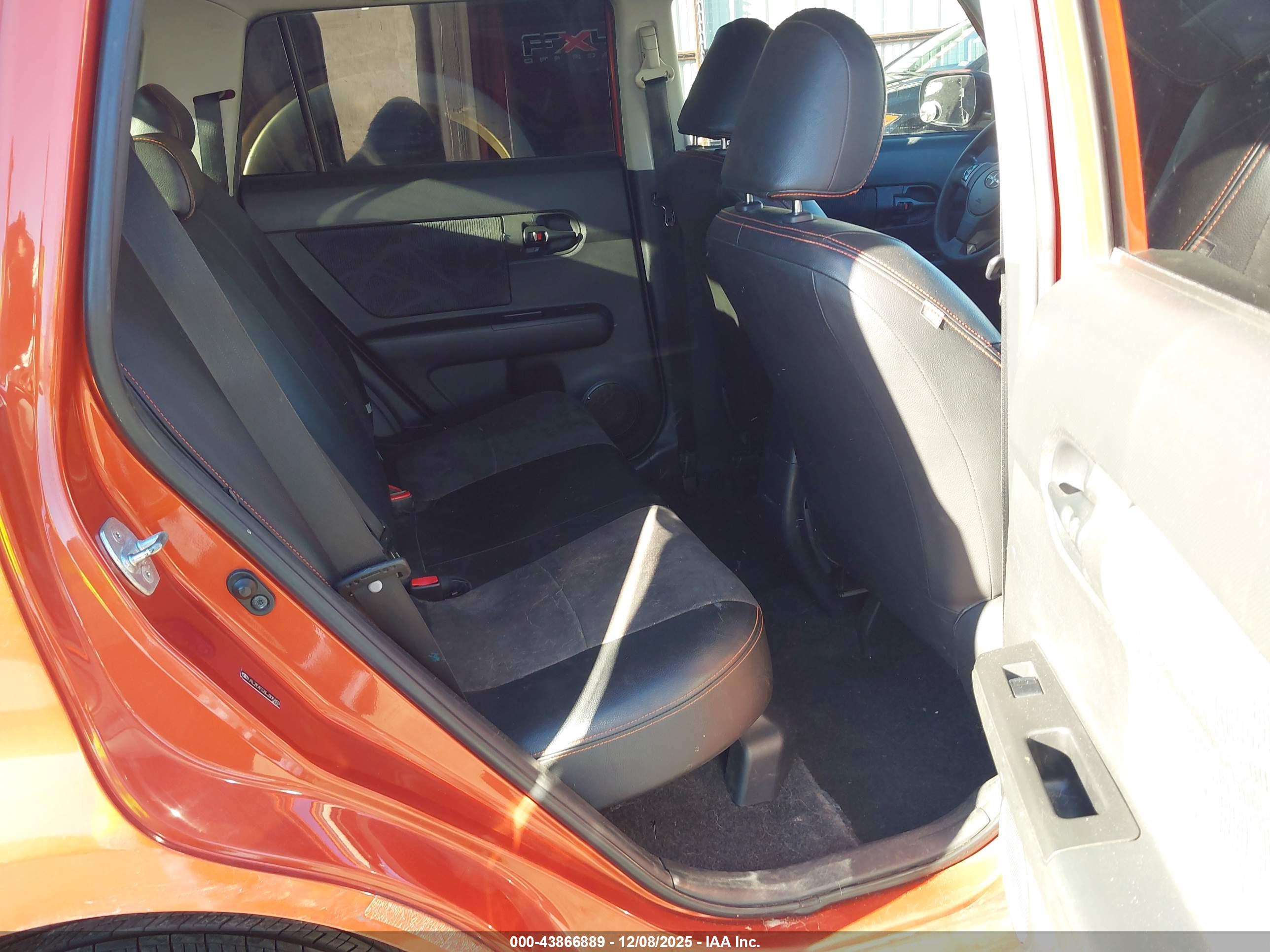 SCION XB image 8