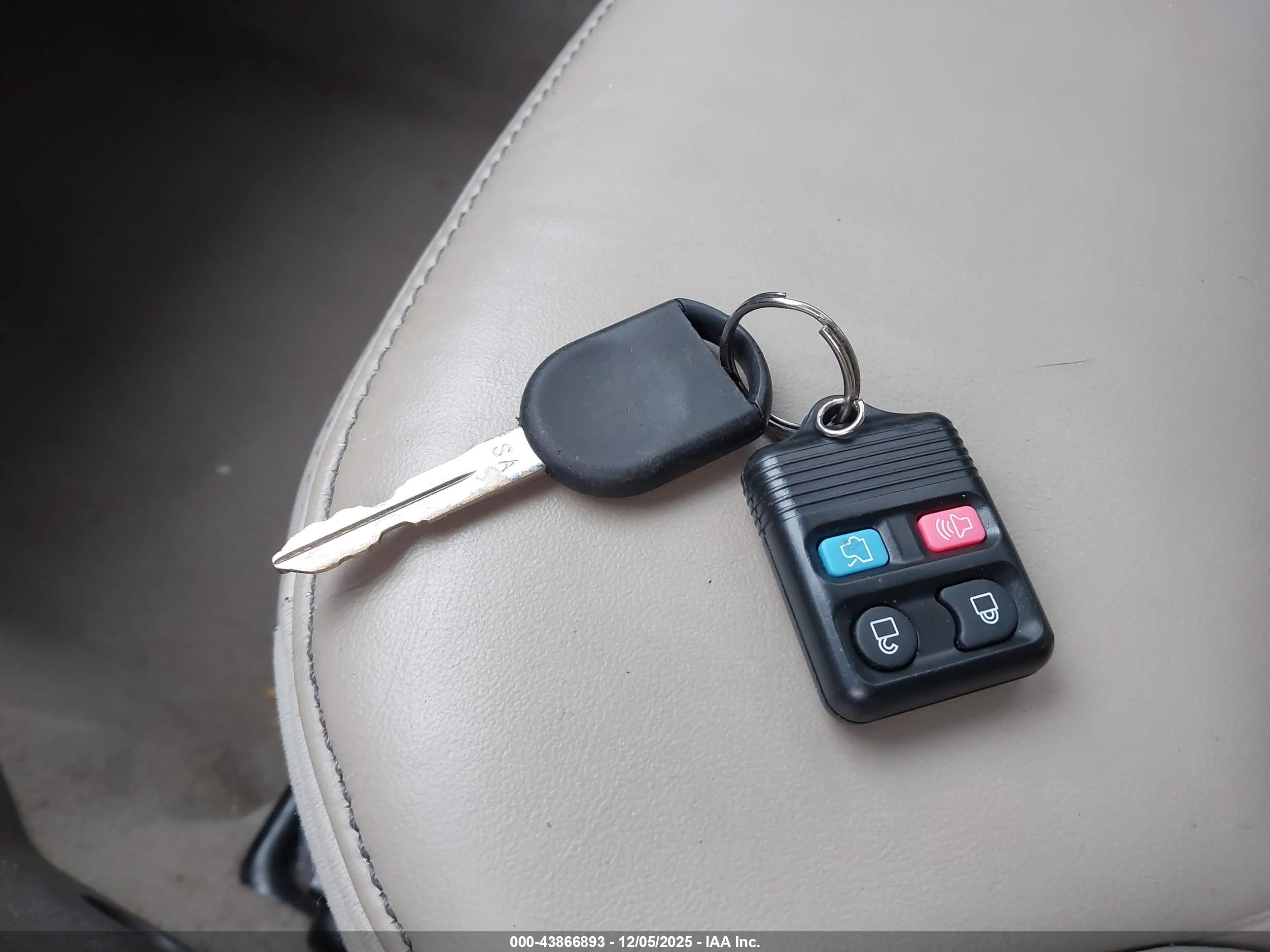 FORD FOCUS image 11