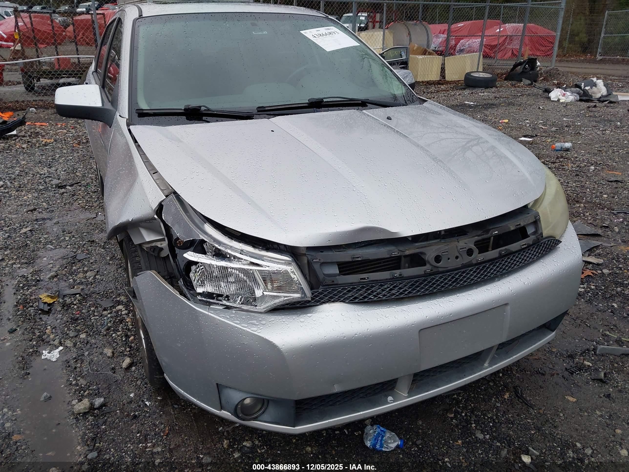 FORD FOCUS image 6