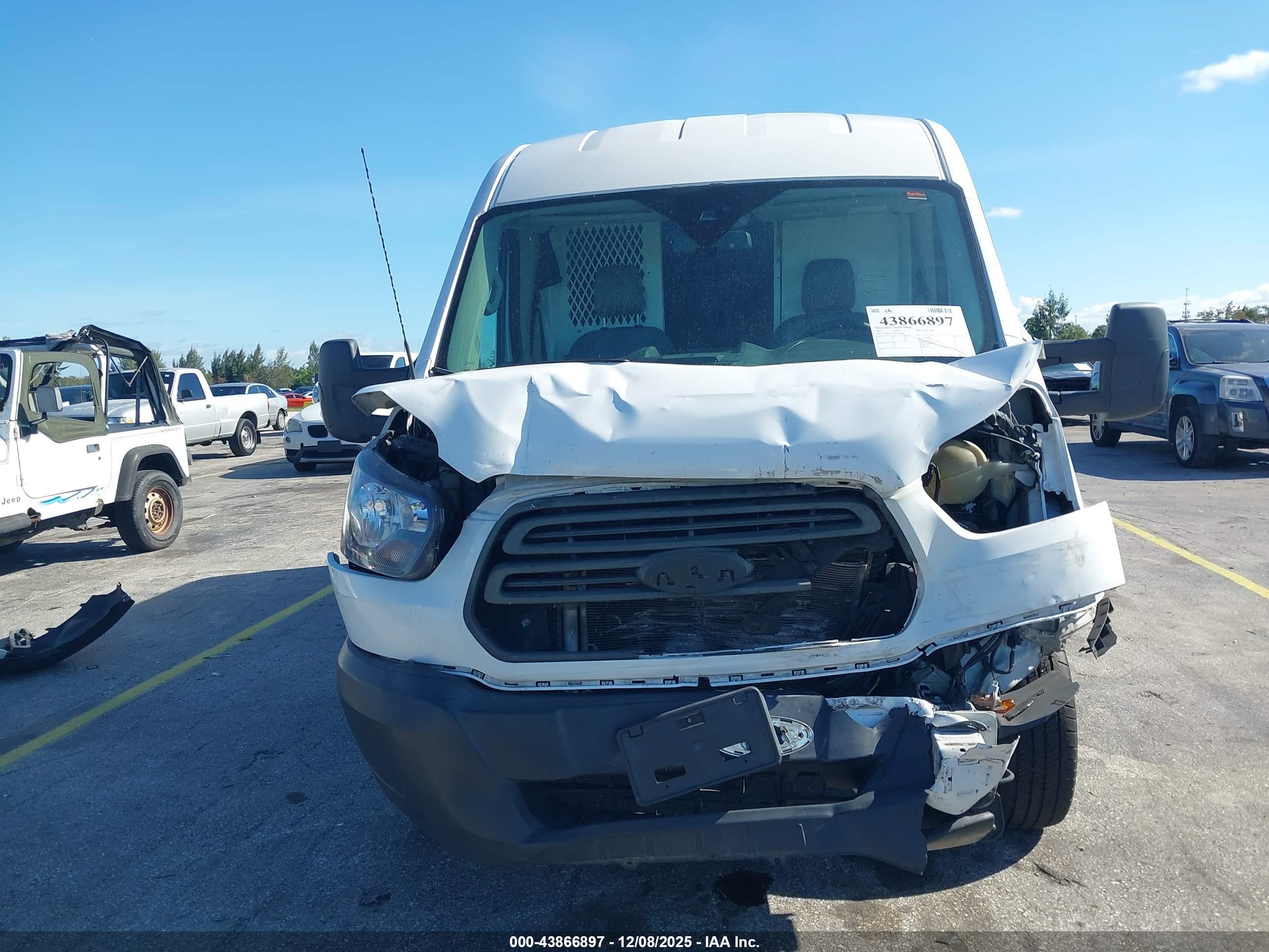 FORD TRANSIT-350 image 6