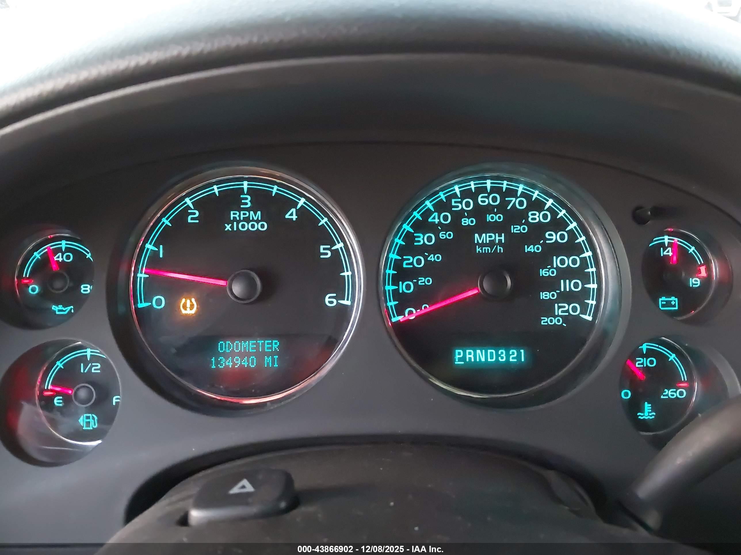 CHEVROLET AVALANCHE image 7