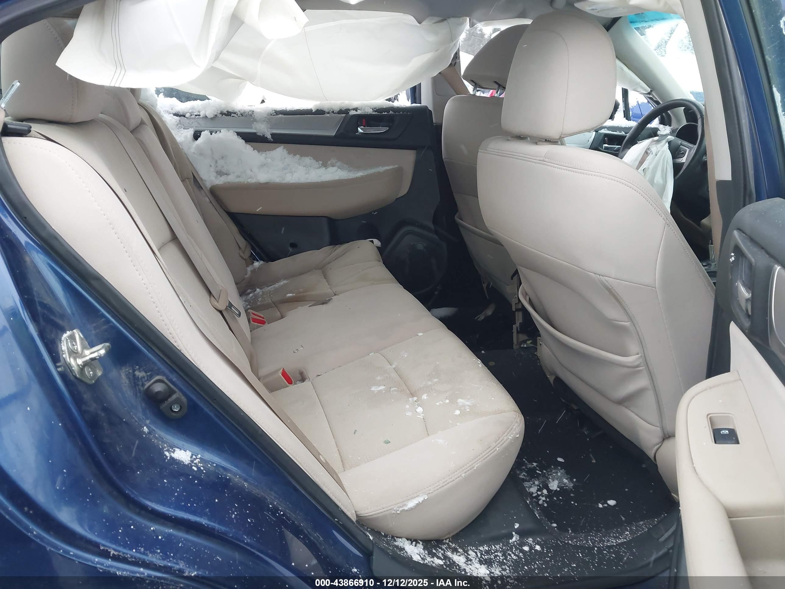 SUBARU LEGACY image 8