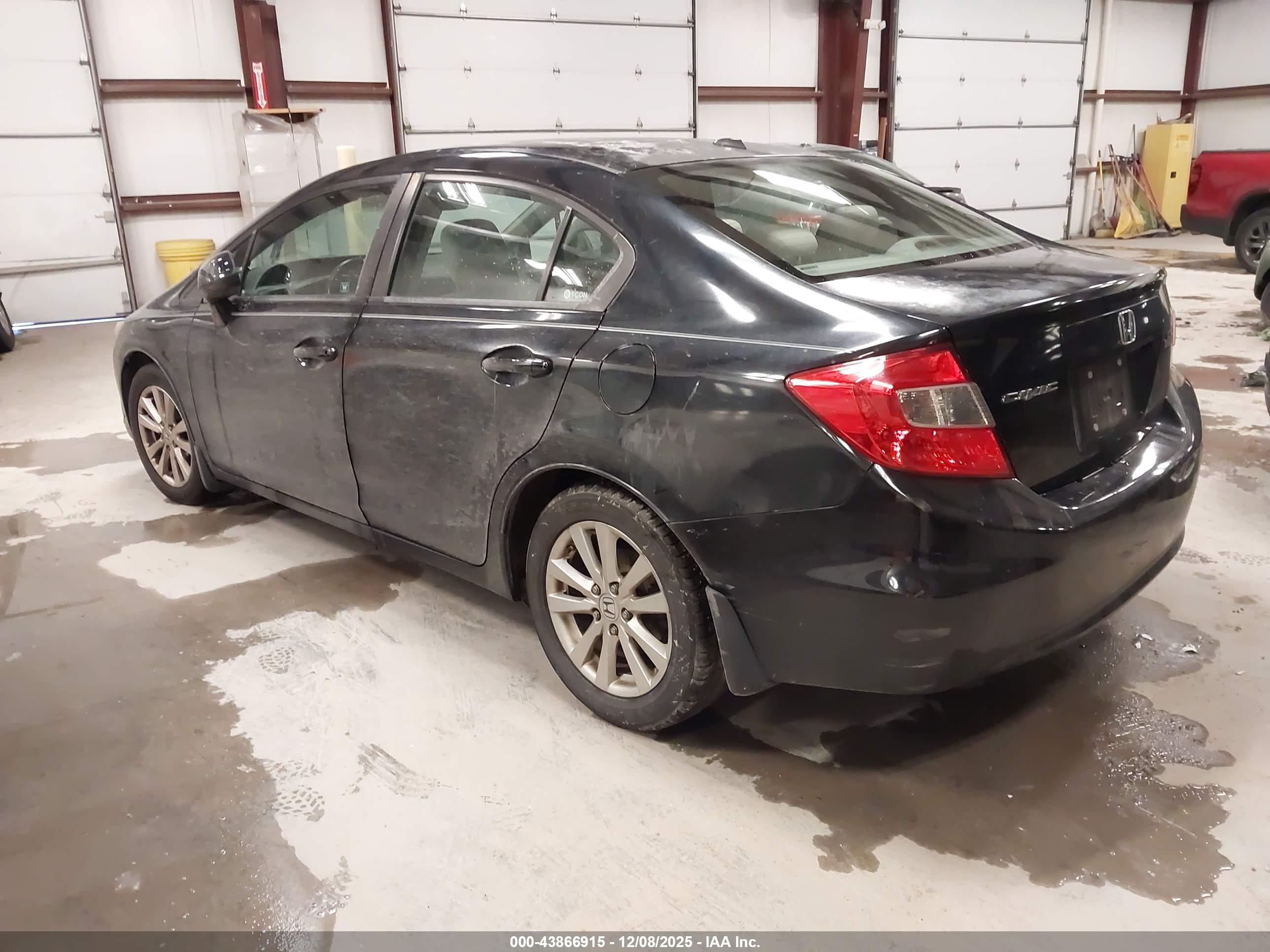 HONDA CIVIC image 3
