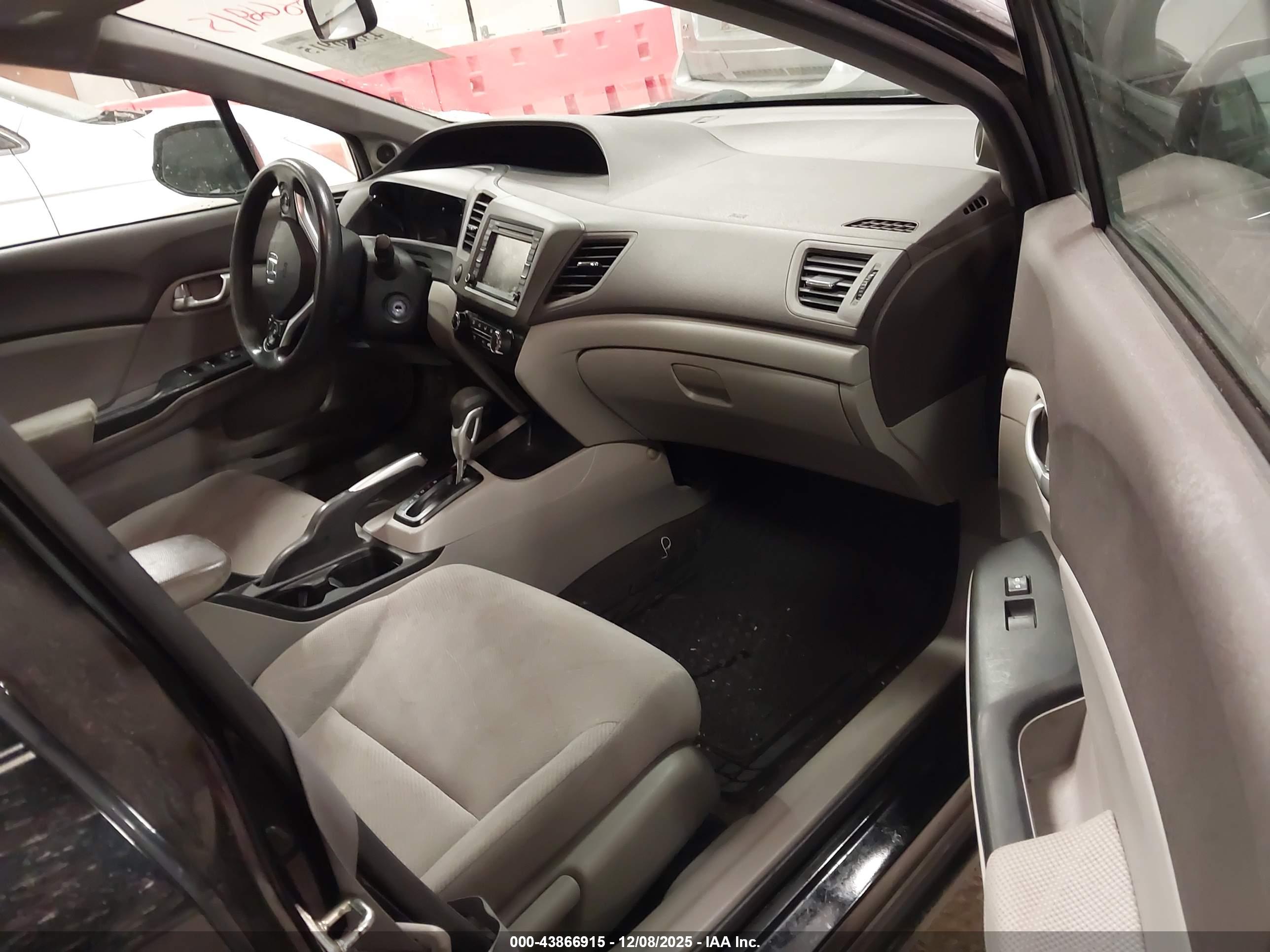 HONDA CIVIC image 5