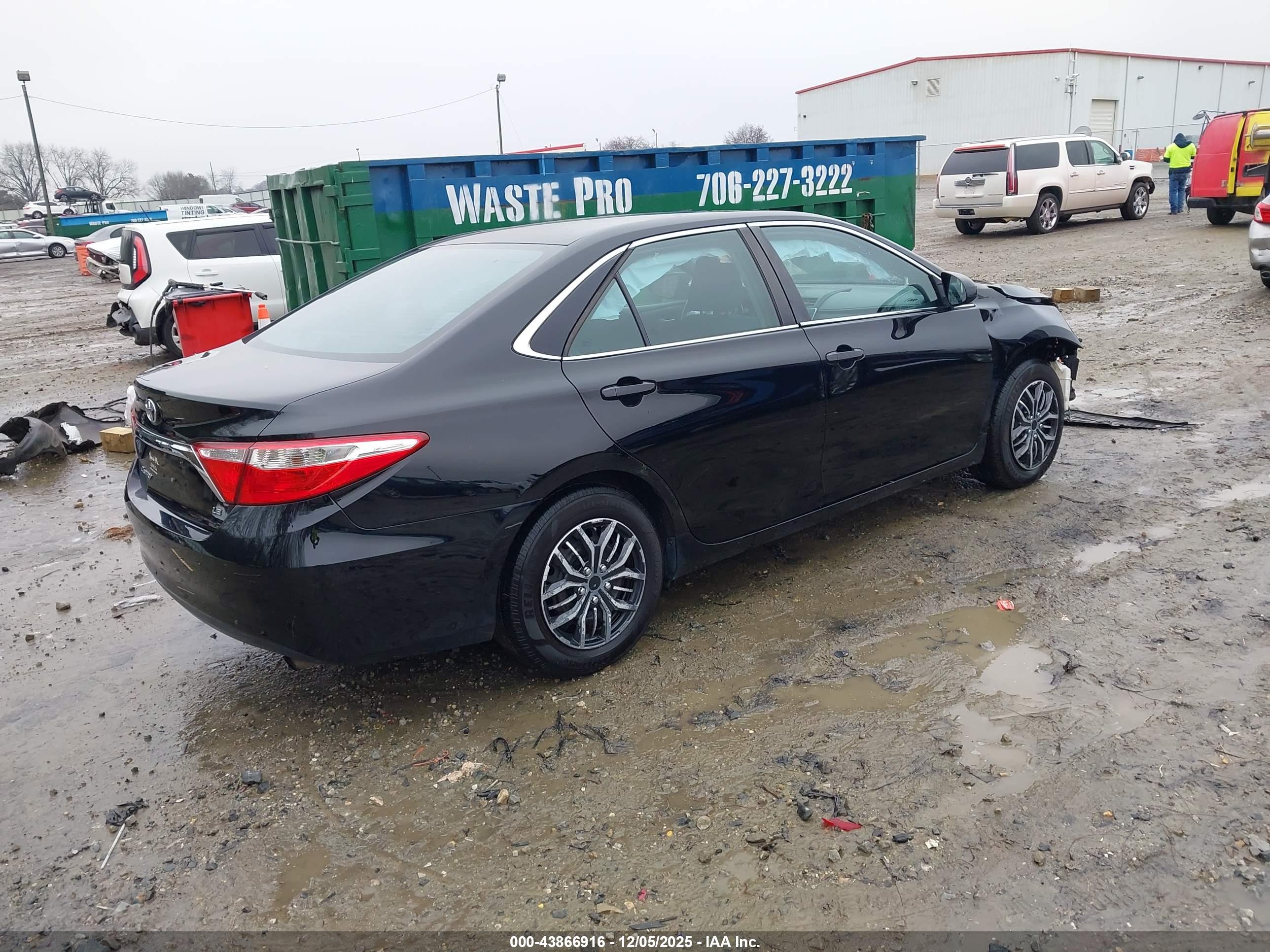 TOYOTA CAMRY image 4