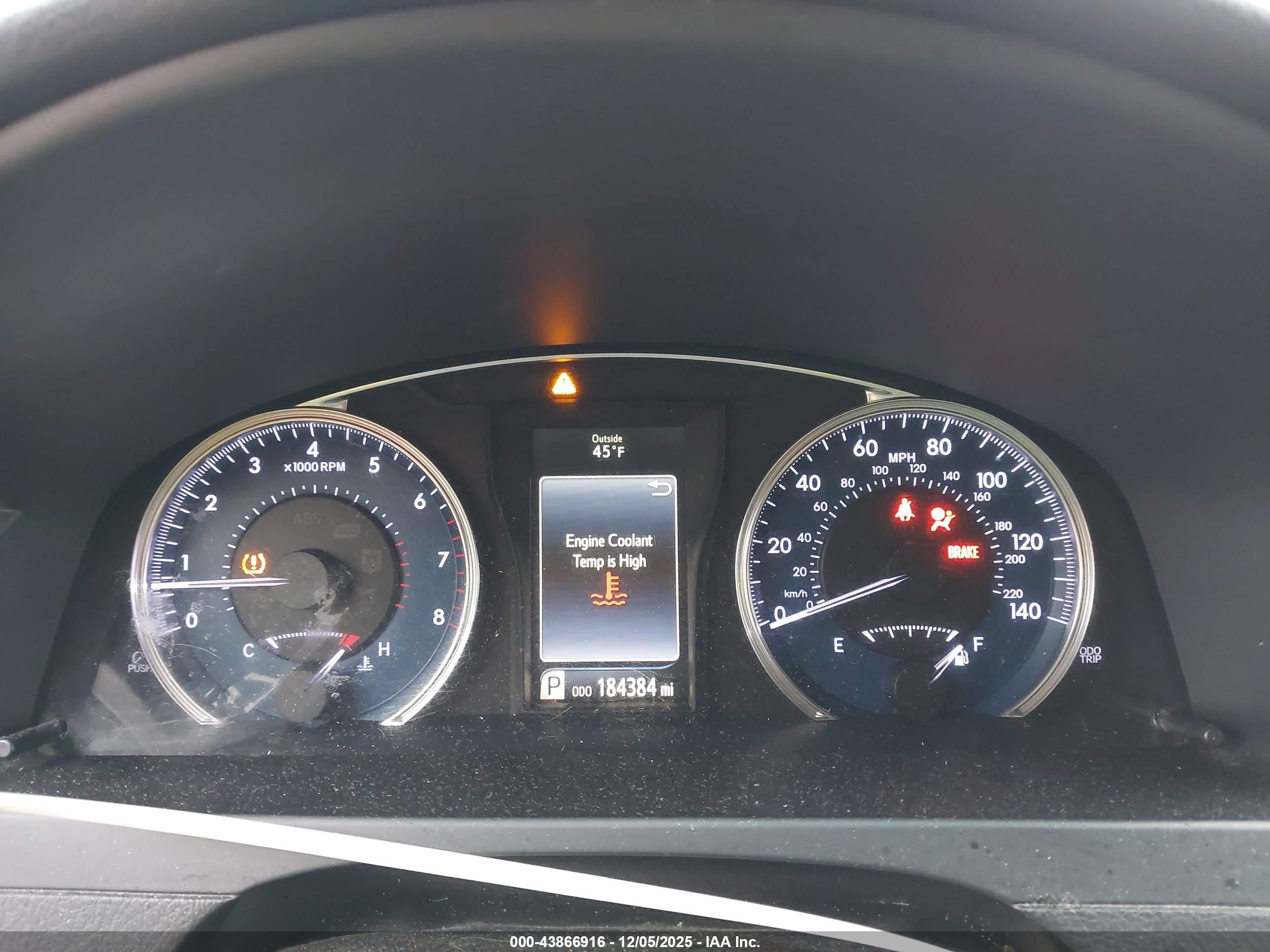 TOYOTA CAMRY image 7