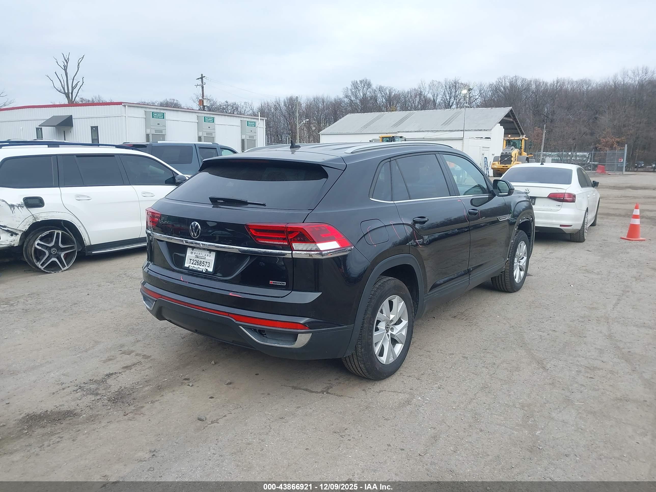 VOLKSWAGEN ATLAS image 4
