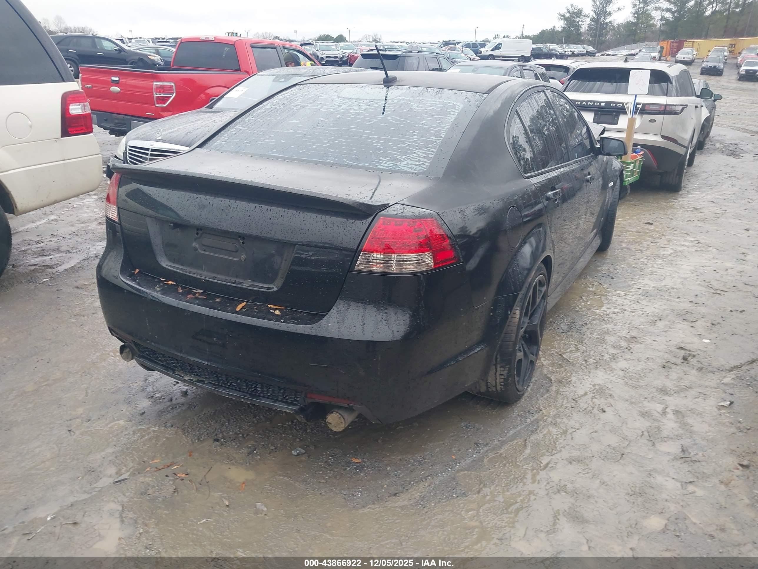 PONTIAC G8 image 4