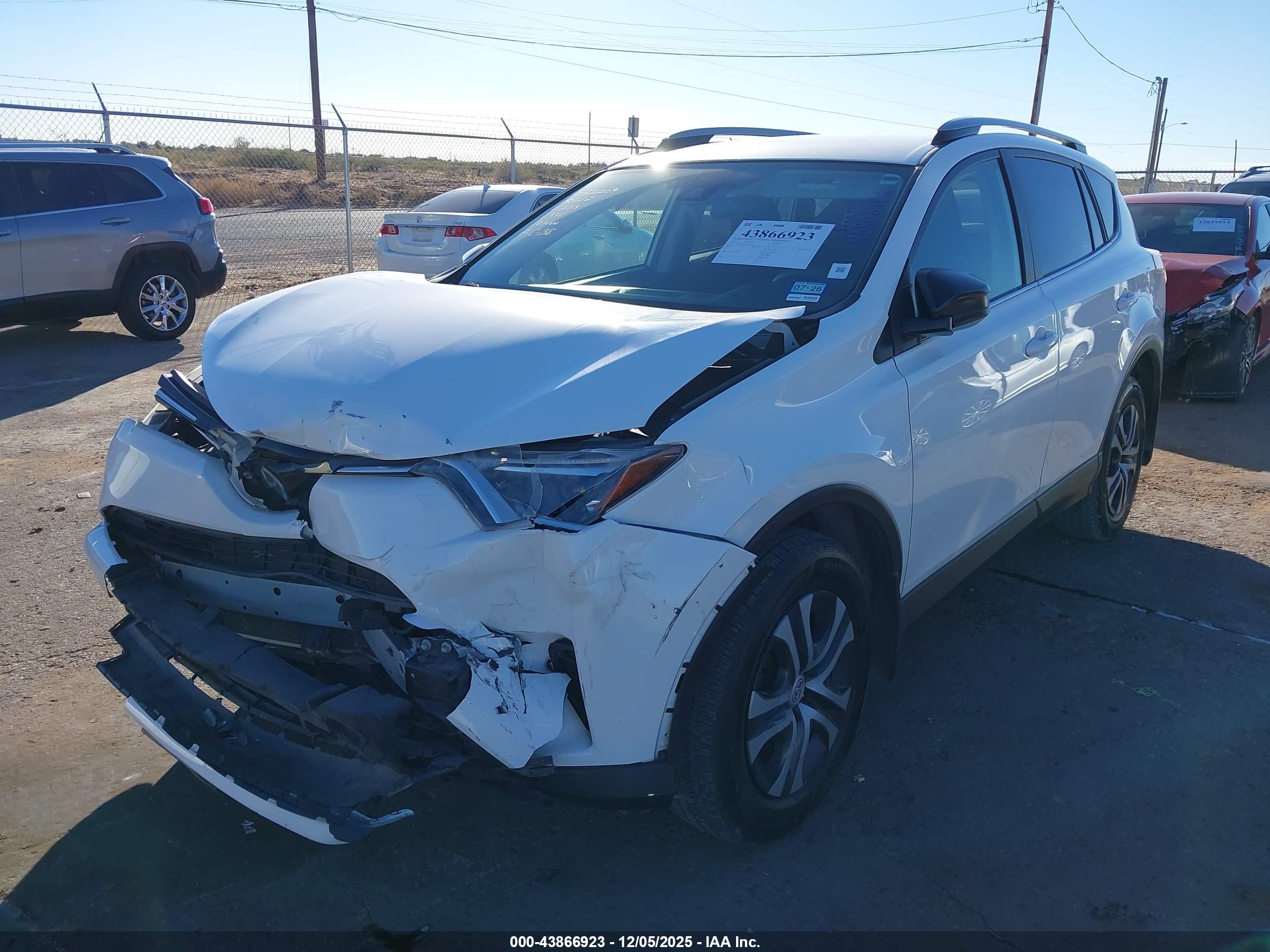 TOYOTA RAV4 image 2