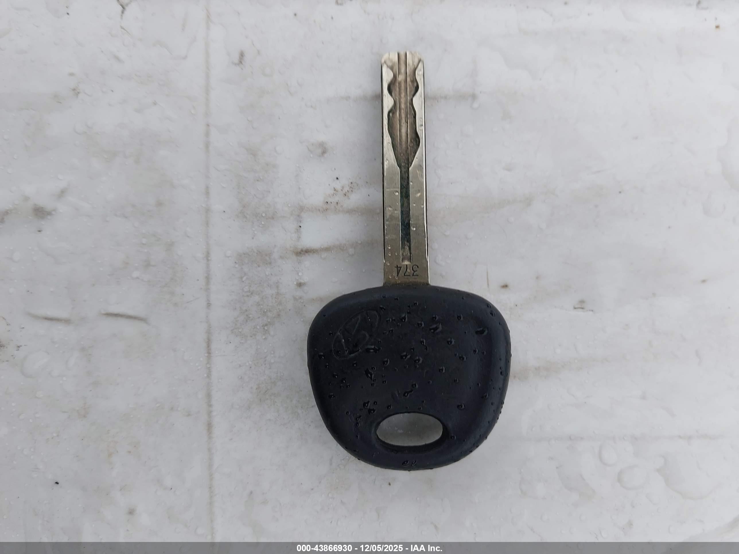 HYUNDAI ELANTRA image 11