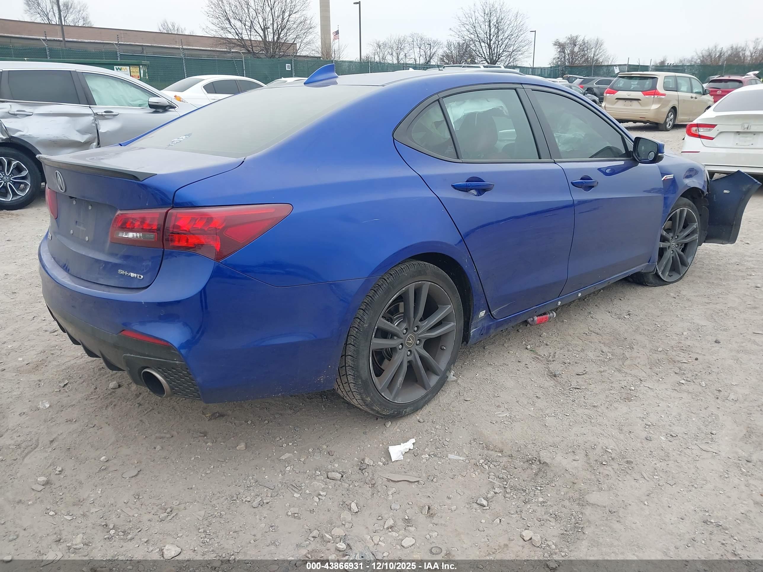 ACURA TLX image 4