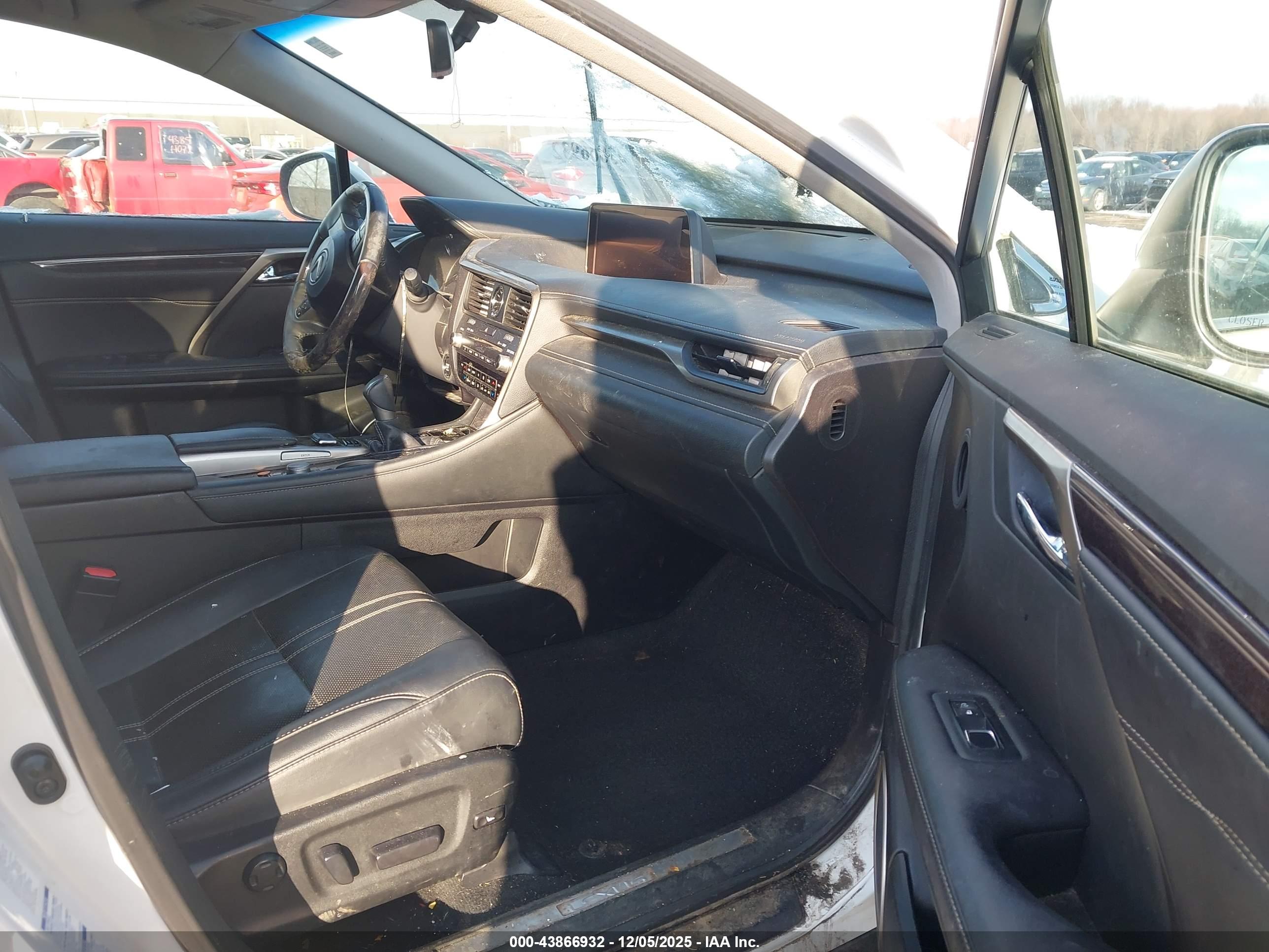 LEXUS RX image 5