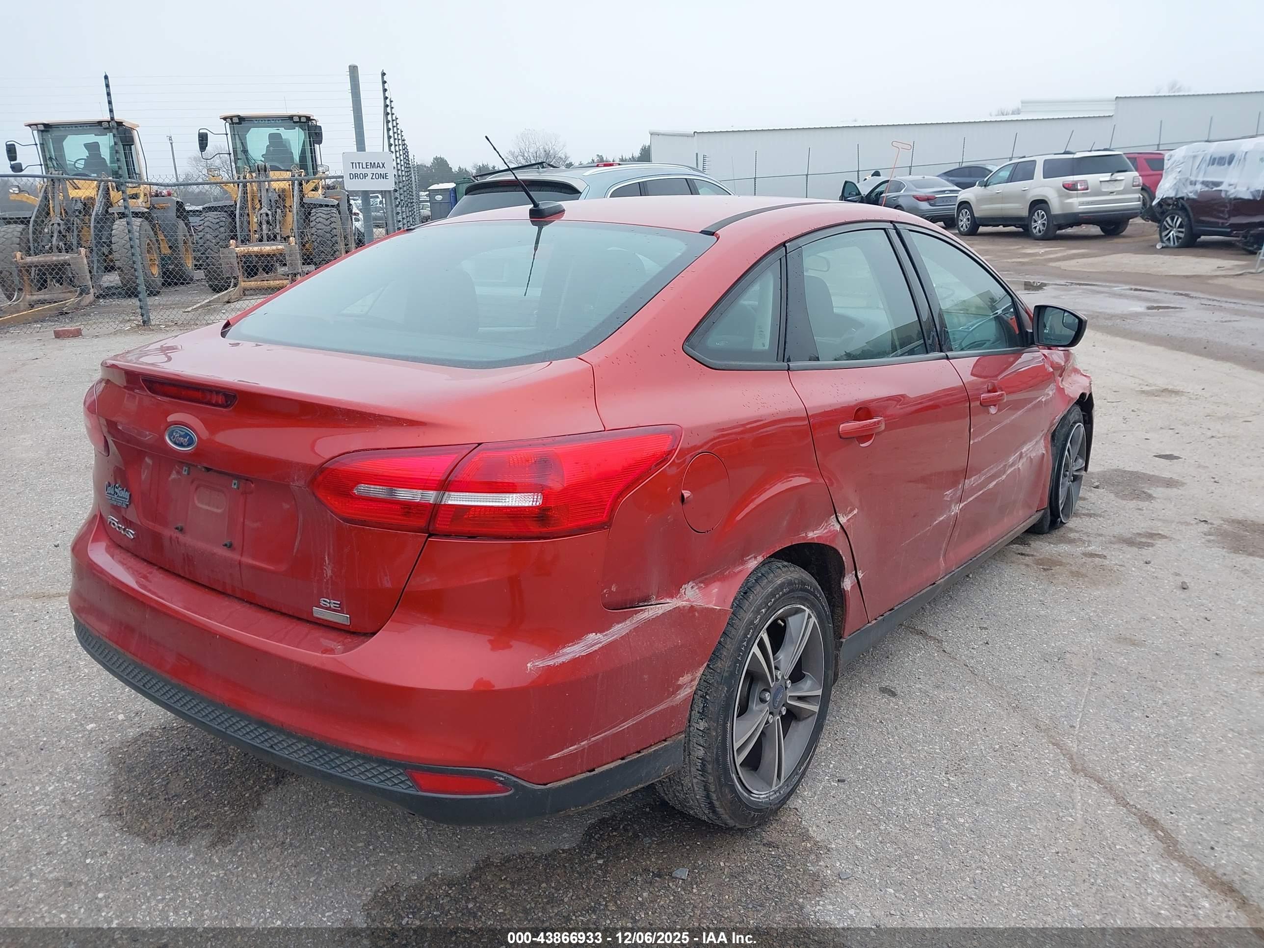 FORD FOCUS image 4