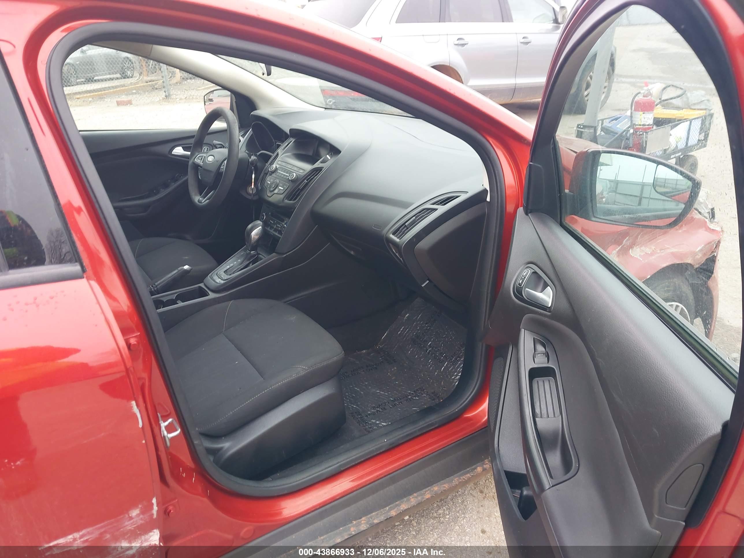 FORD FOCUS image 5