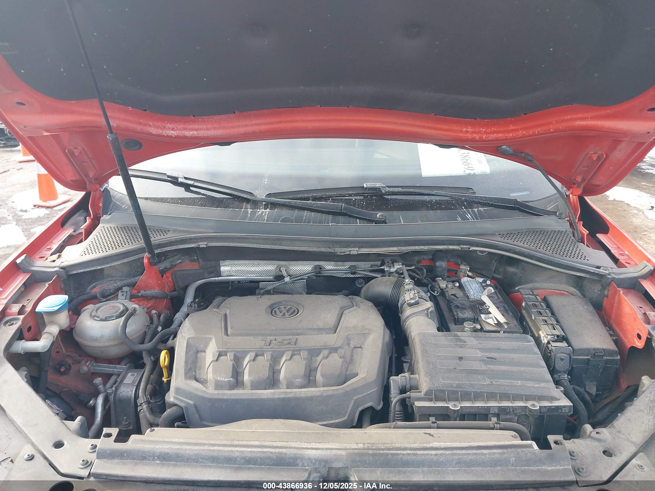 VOLKSWAGEN TIGUAN image 10
