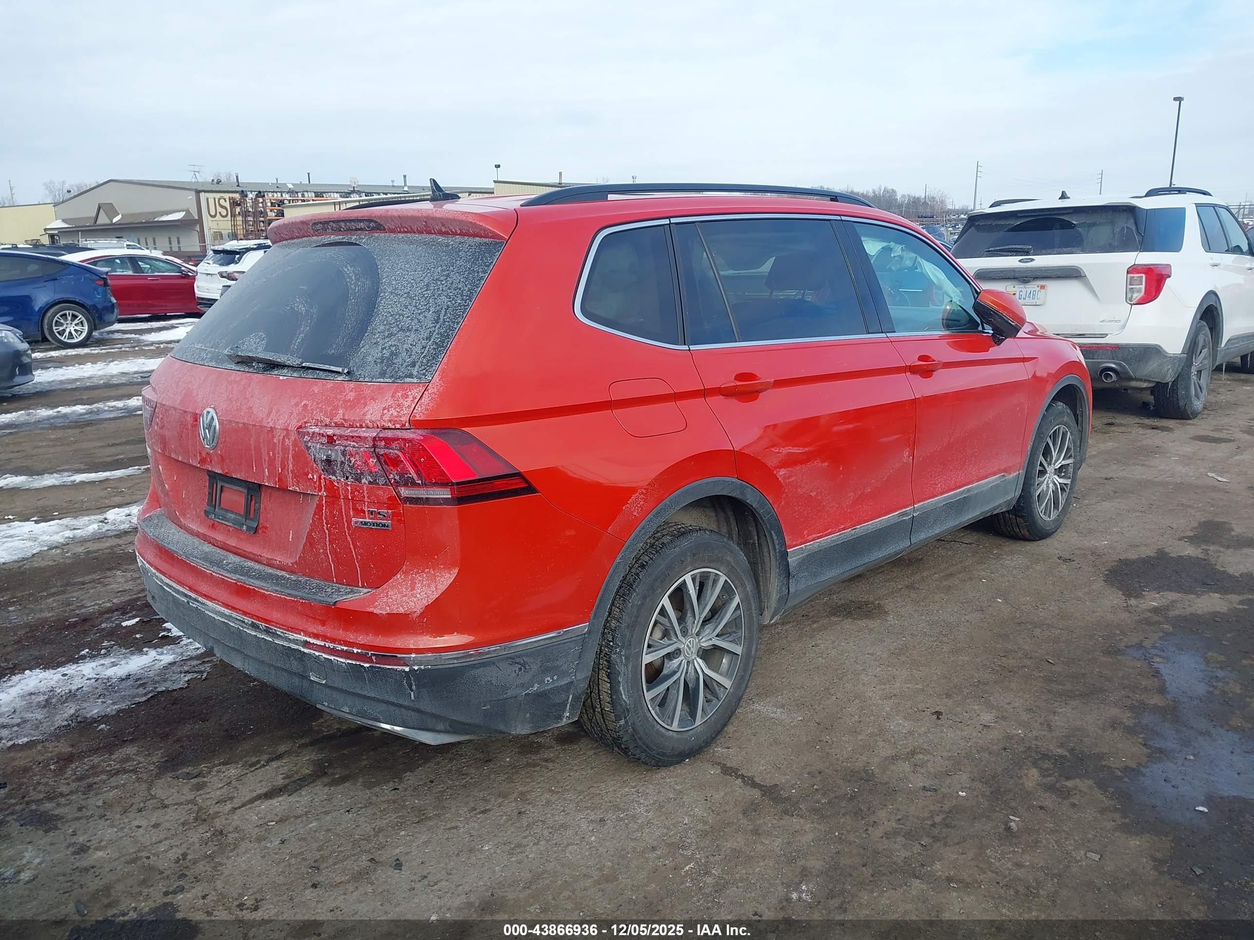 VOLKSWAGEN TIGUAN image 4