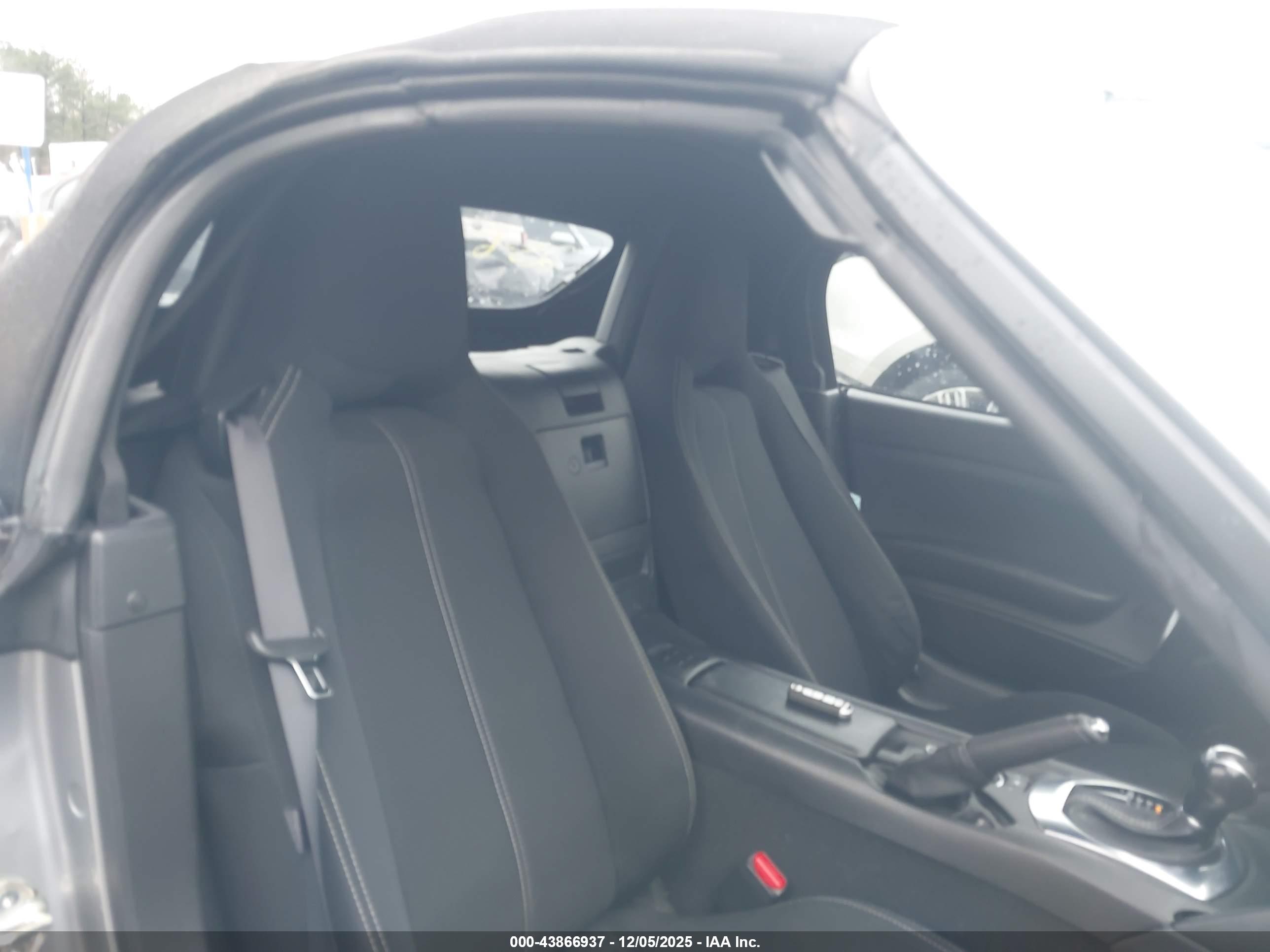 FIAT 124 image 8
