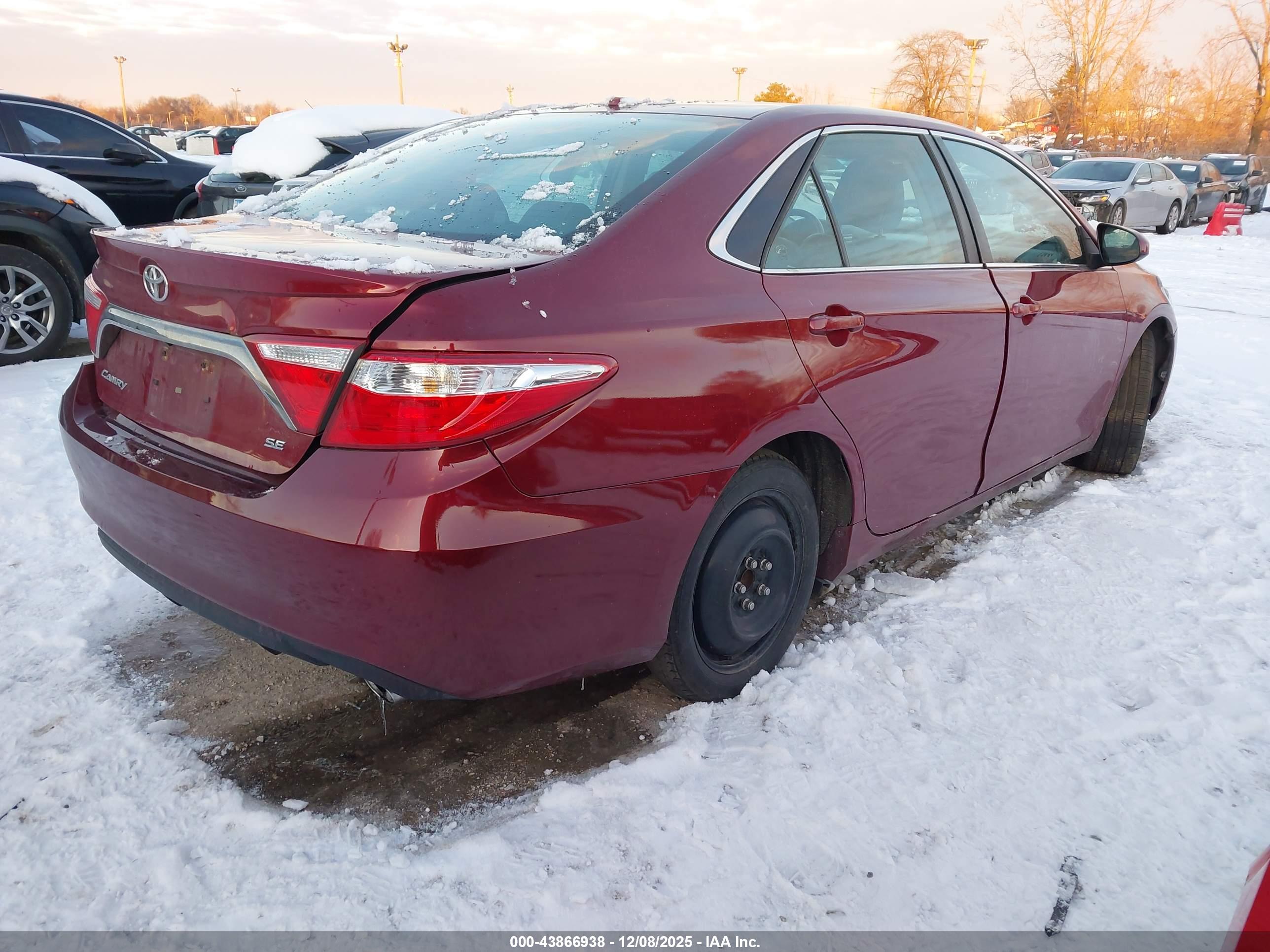 TOYOTA CAMRY image 4