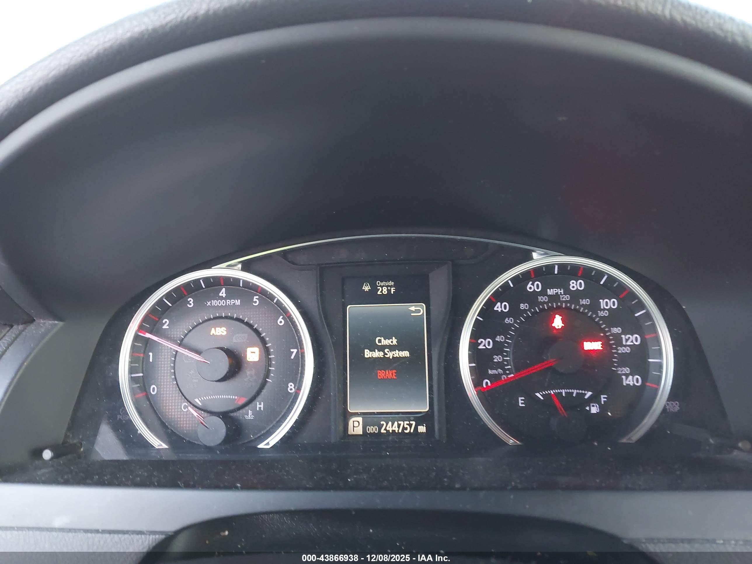 TOYOTA CAMRY image 7