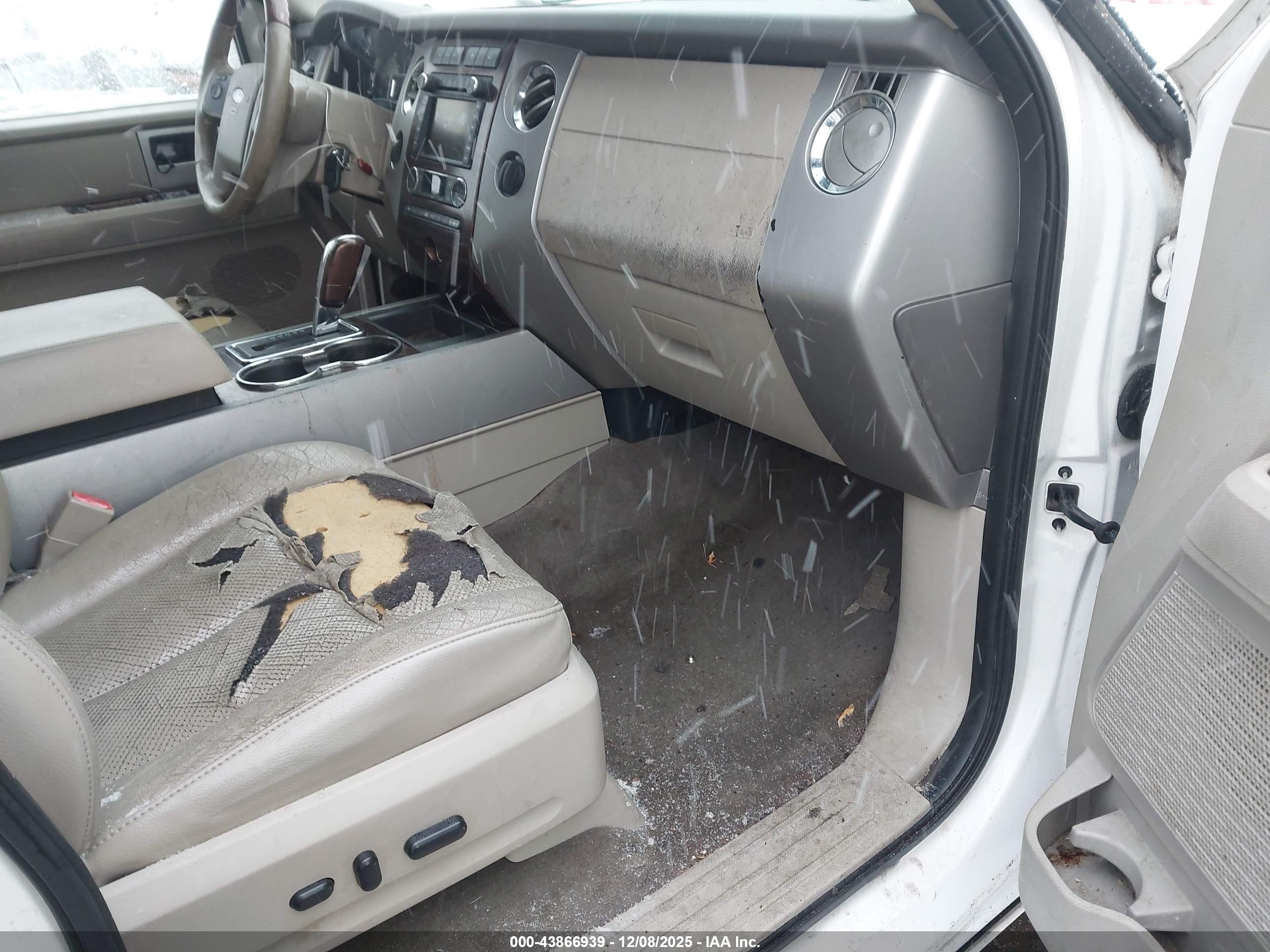 FORD EXPEDITION image 5