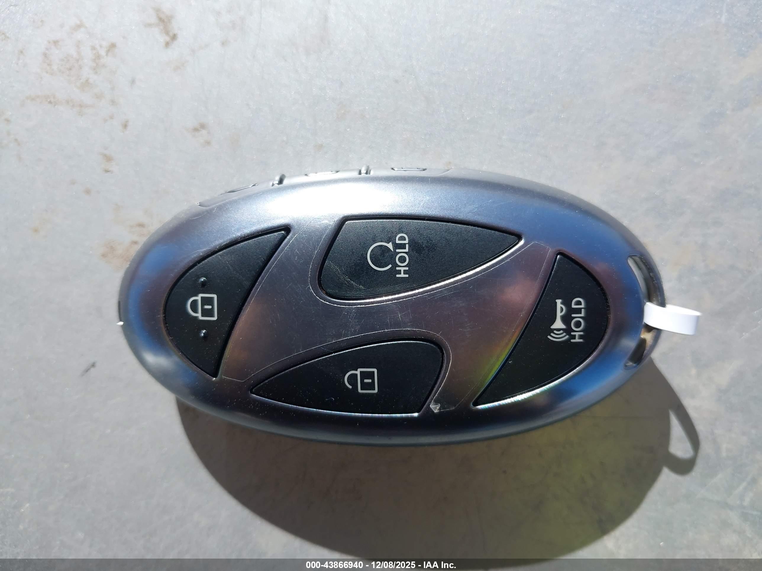 HYUNDAI TUCSON image 11