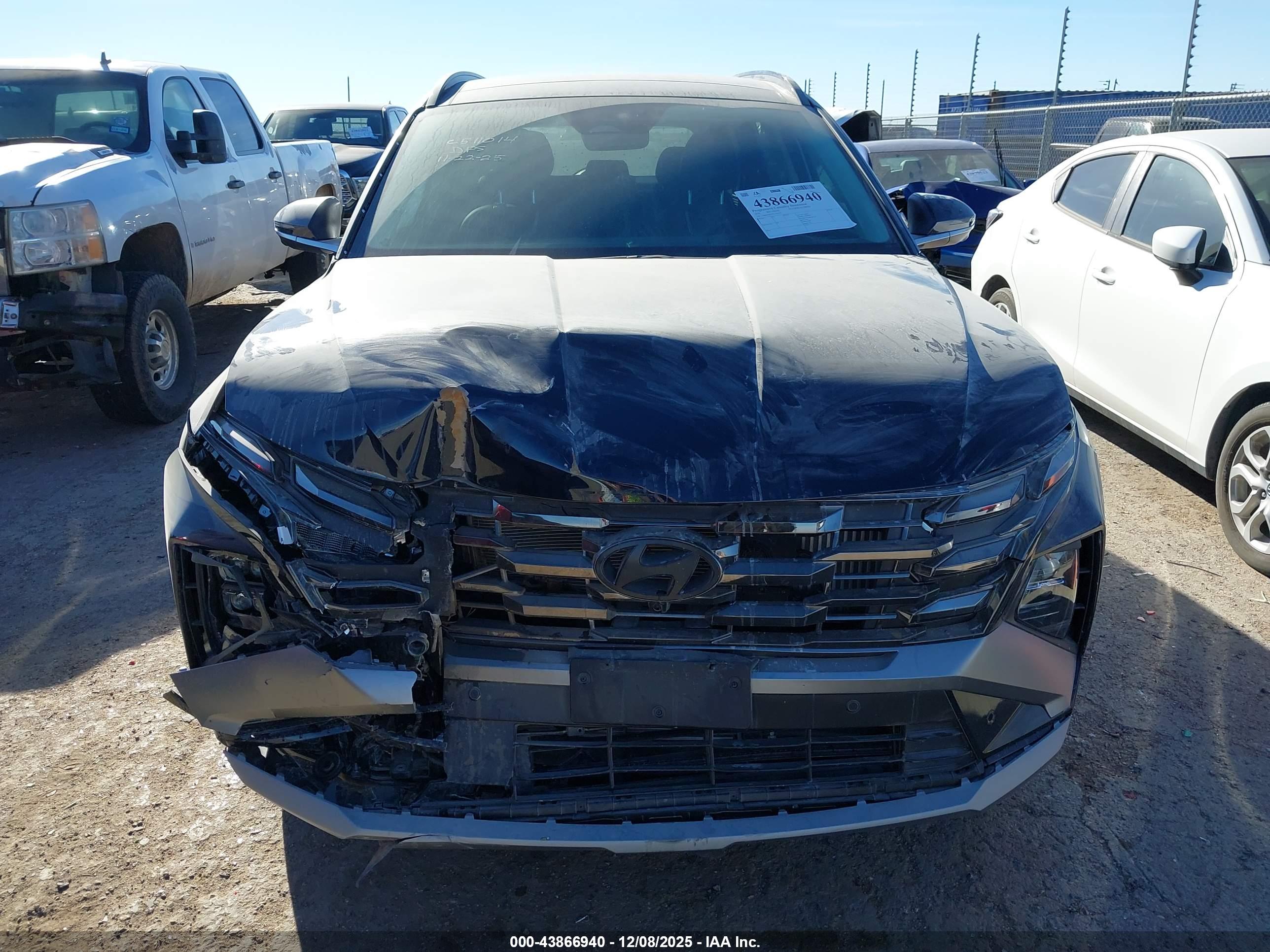 HYUNDAI TUCSON image 6