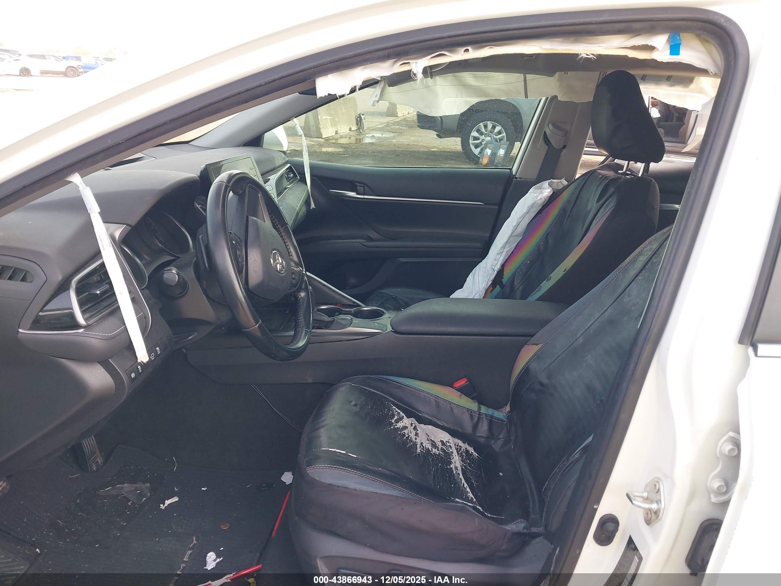 TOYOTA CAMRY image 5