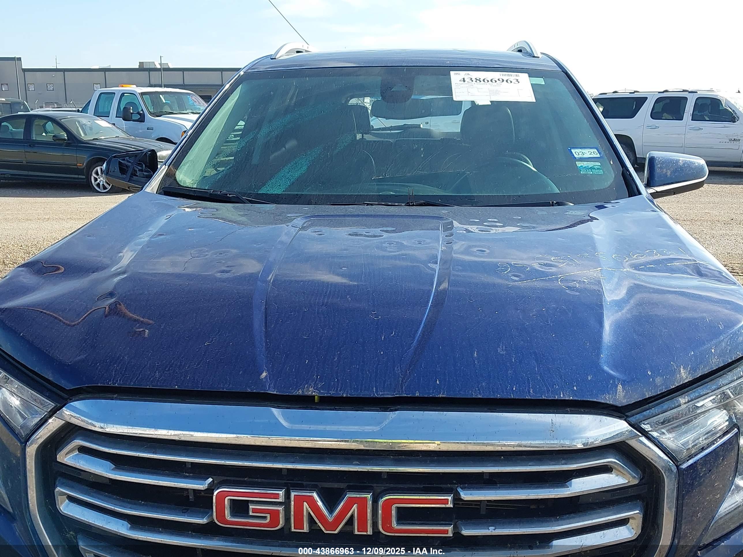 GMC TERRAIN image 6