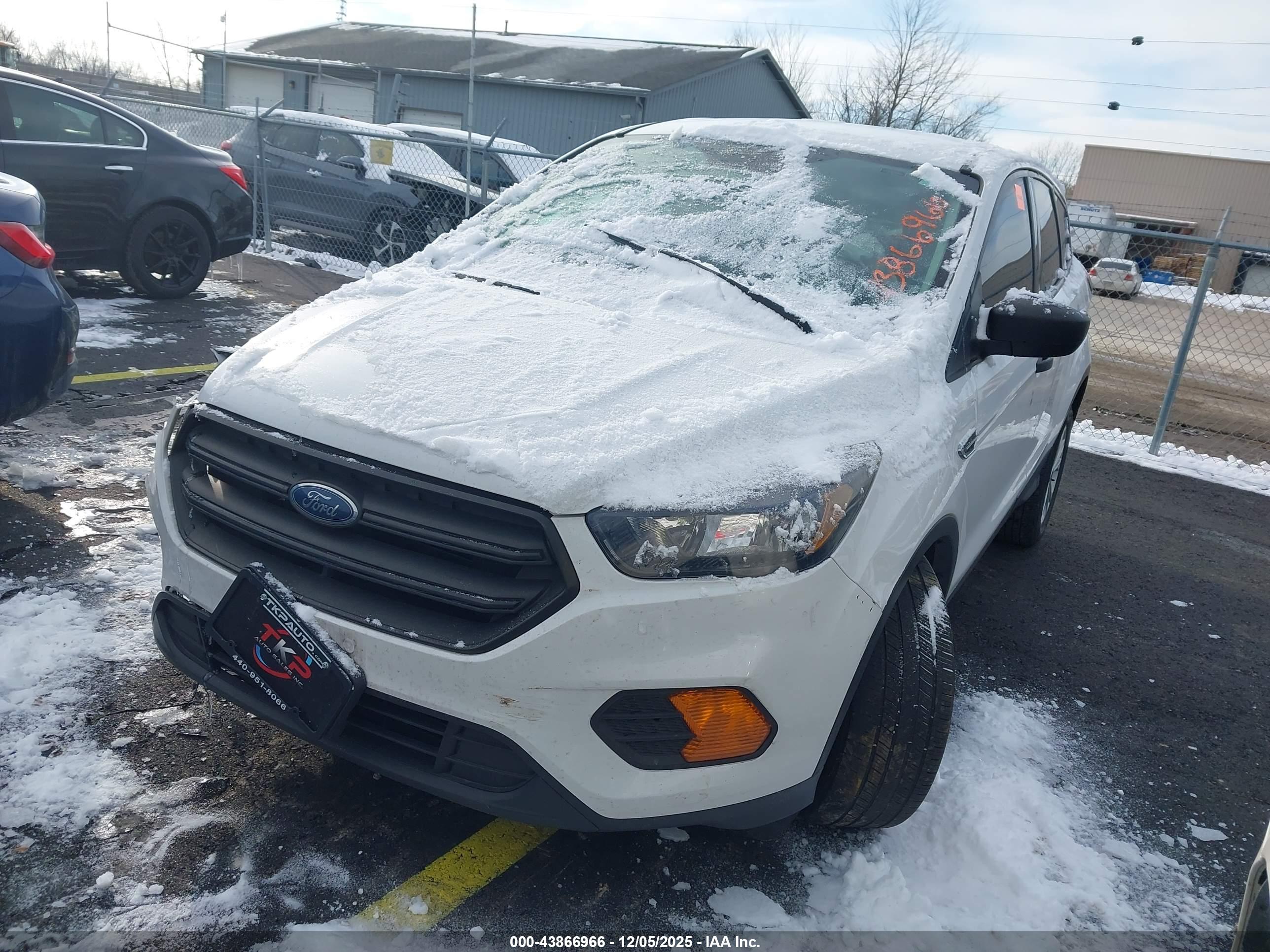 FORD ESCAPE image 2