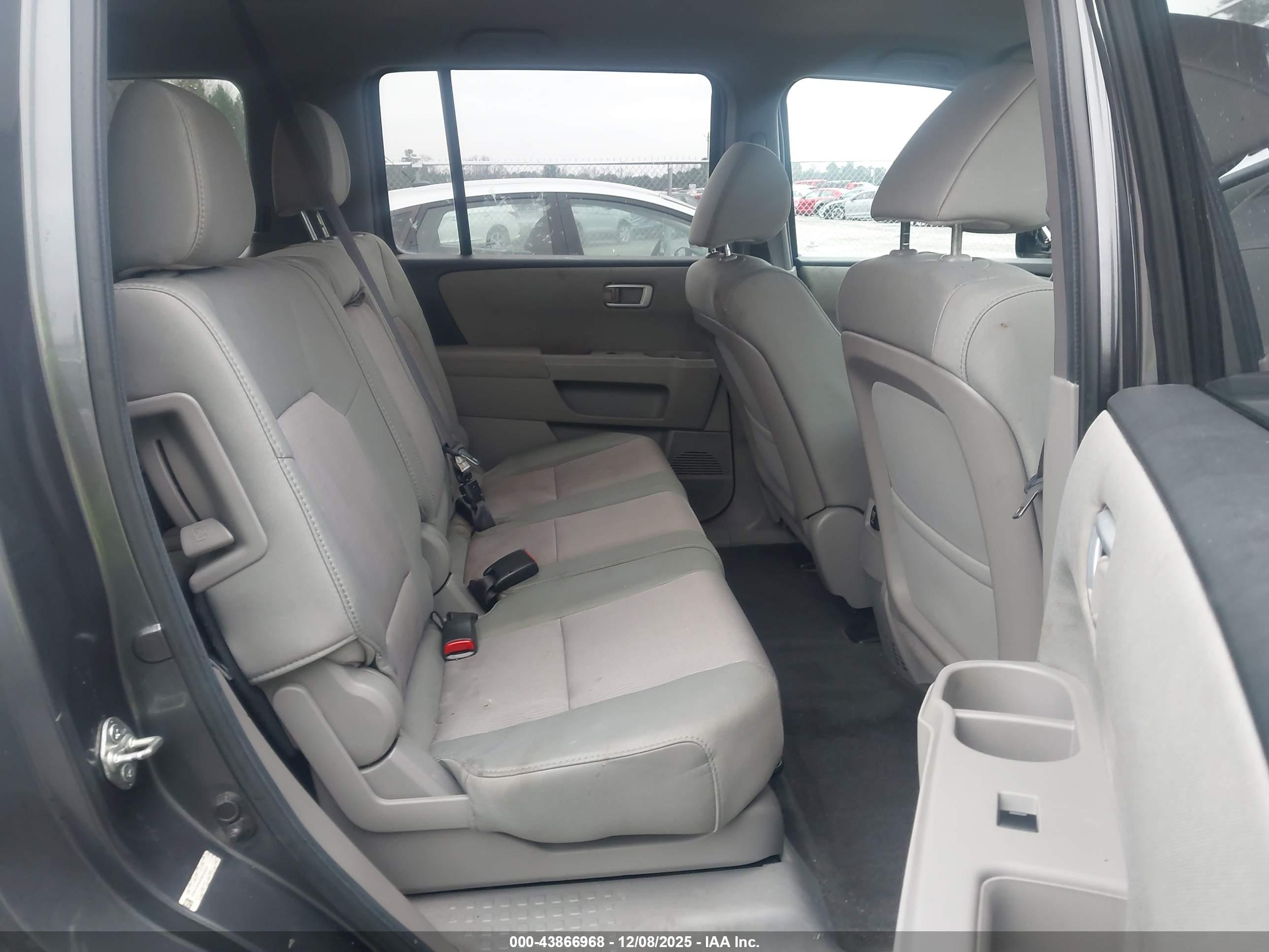 HONDA PILOT image 8