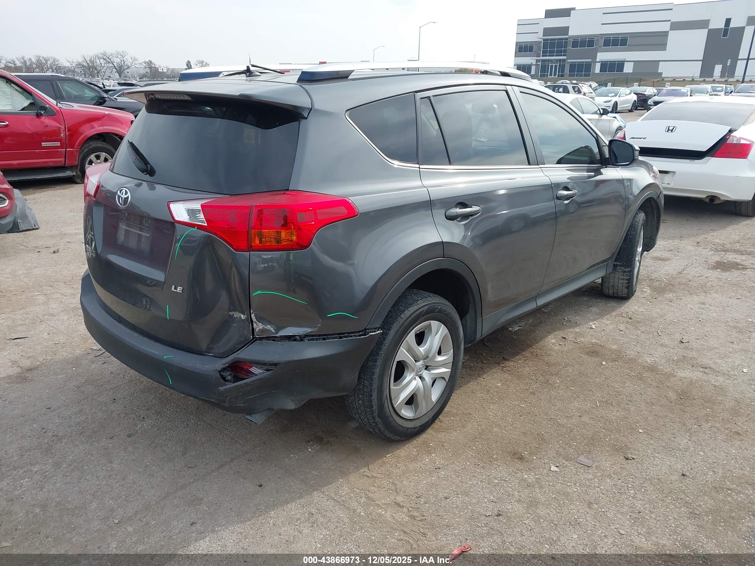 TOYOTA RAV4 image 4