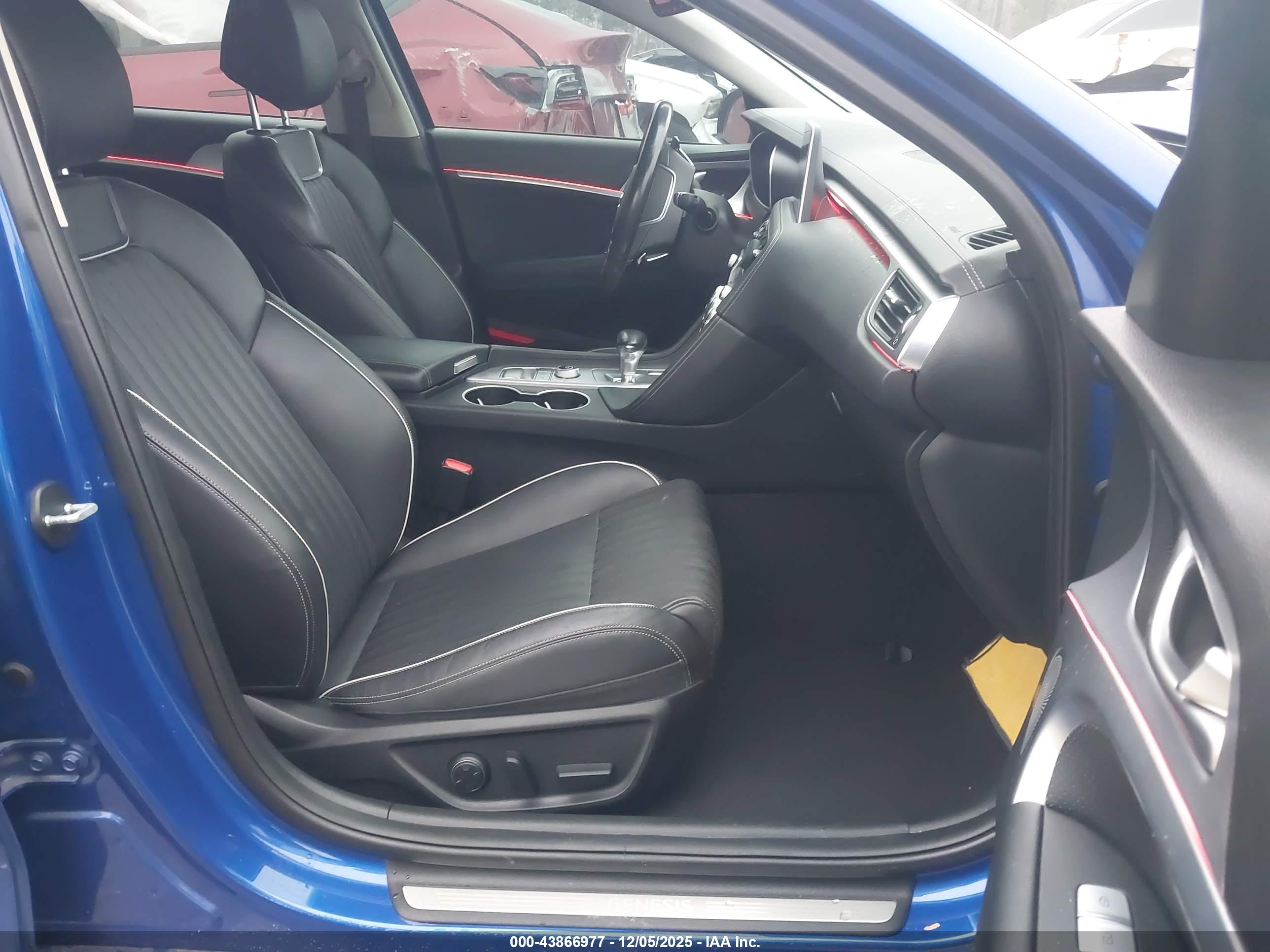 GENESIS G70 image 5