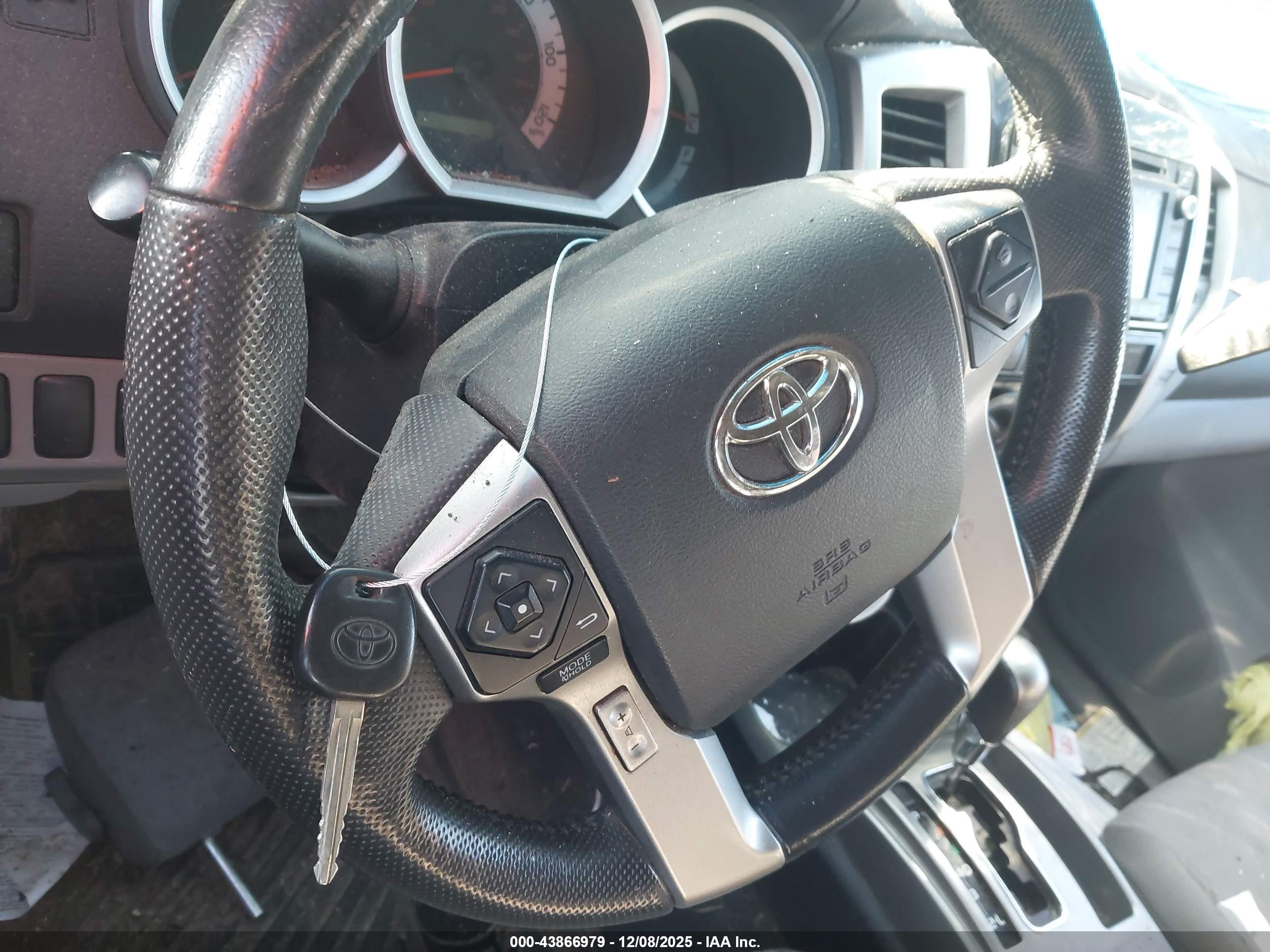 TOYOTA TACOMA image 11