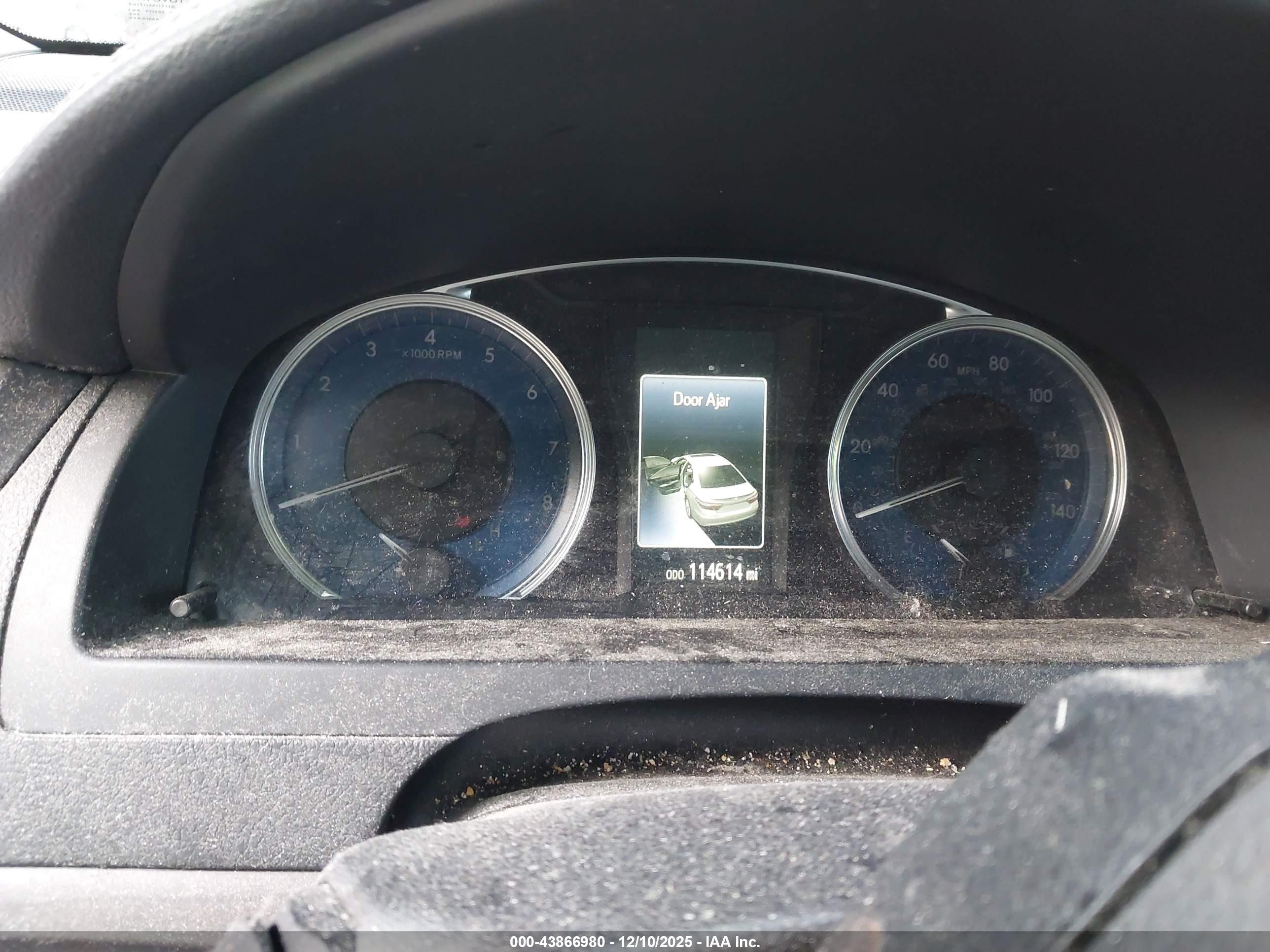 TOYOTA CAMRY image 7