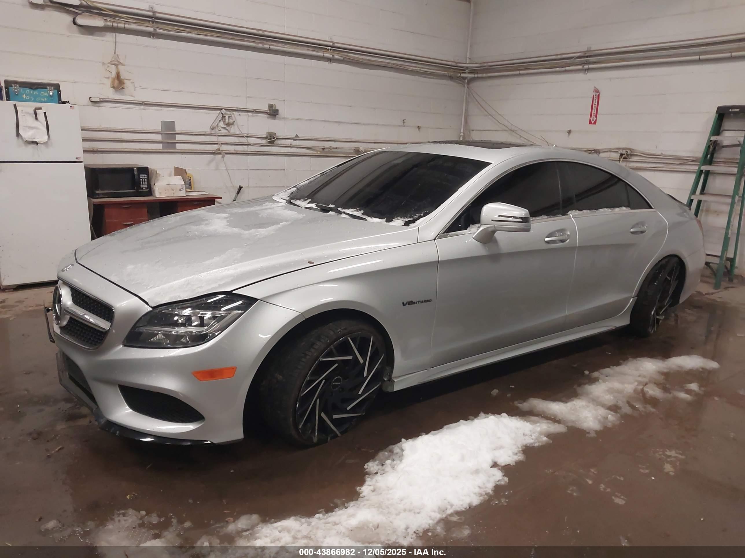 MERCEDES-BENZ CLS image 2