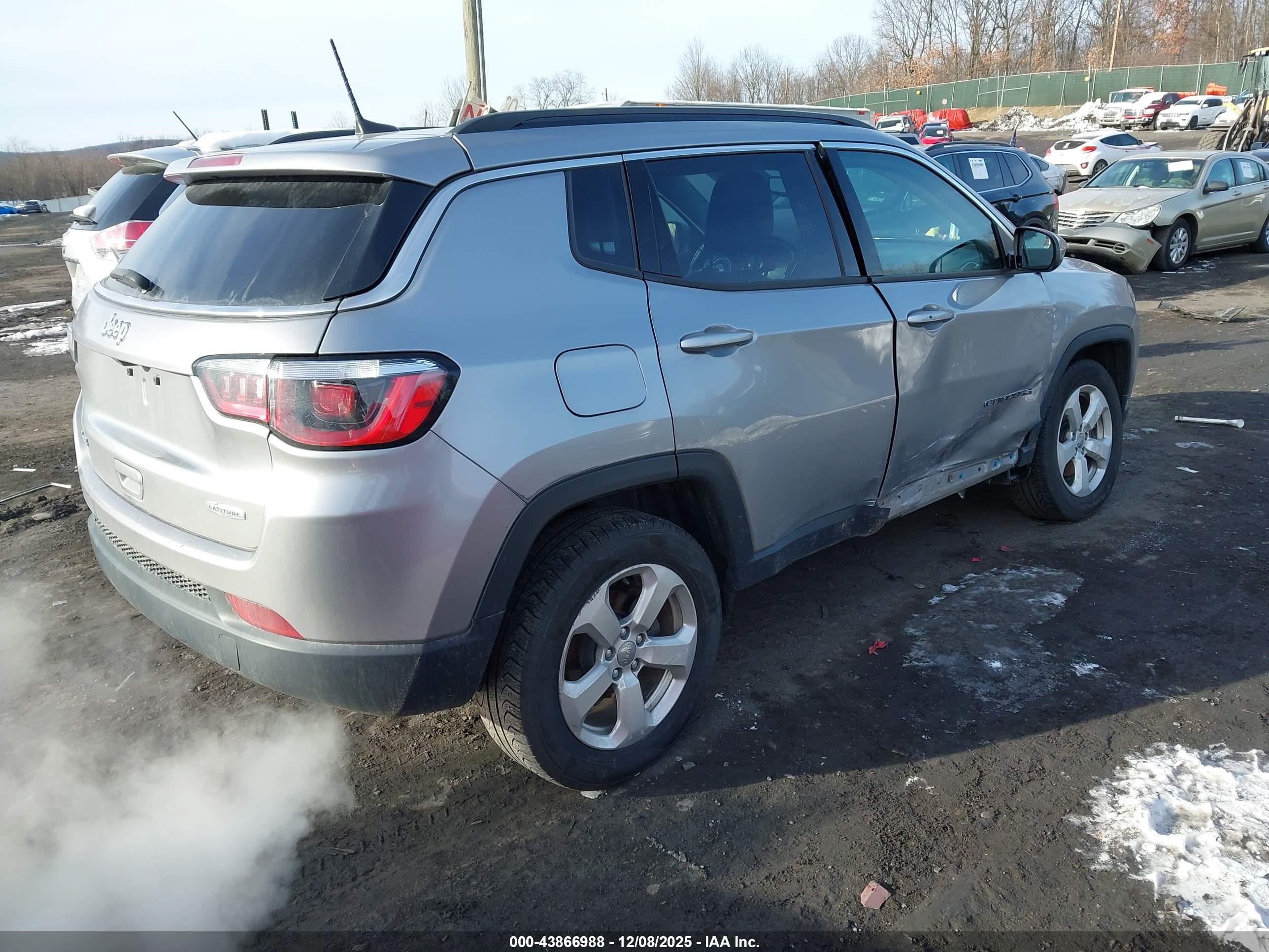 JEEP COMPASS image 4