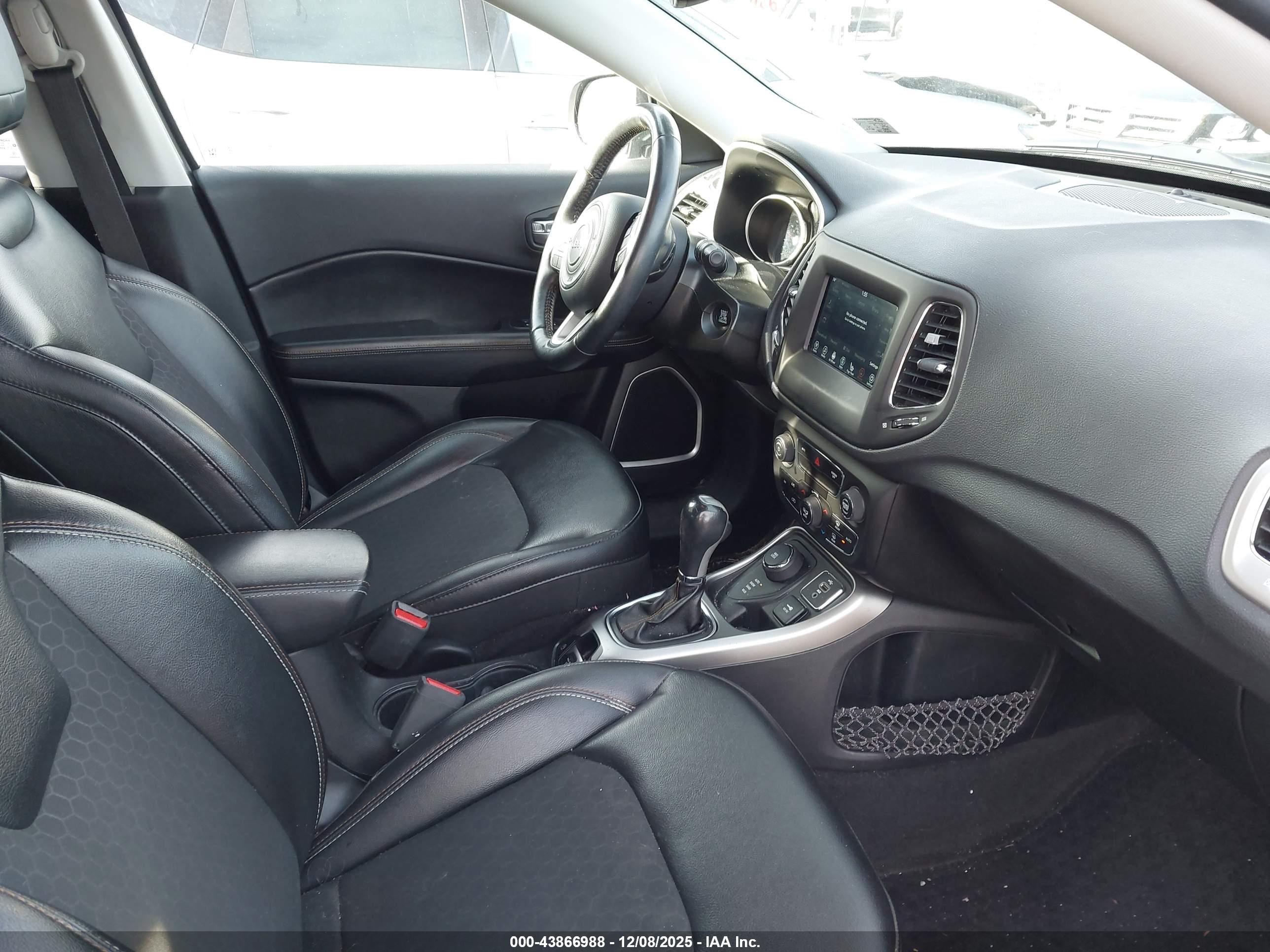JEEP COMPASS image 5